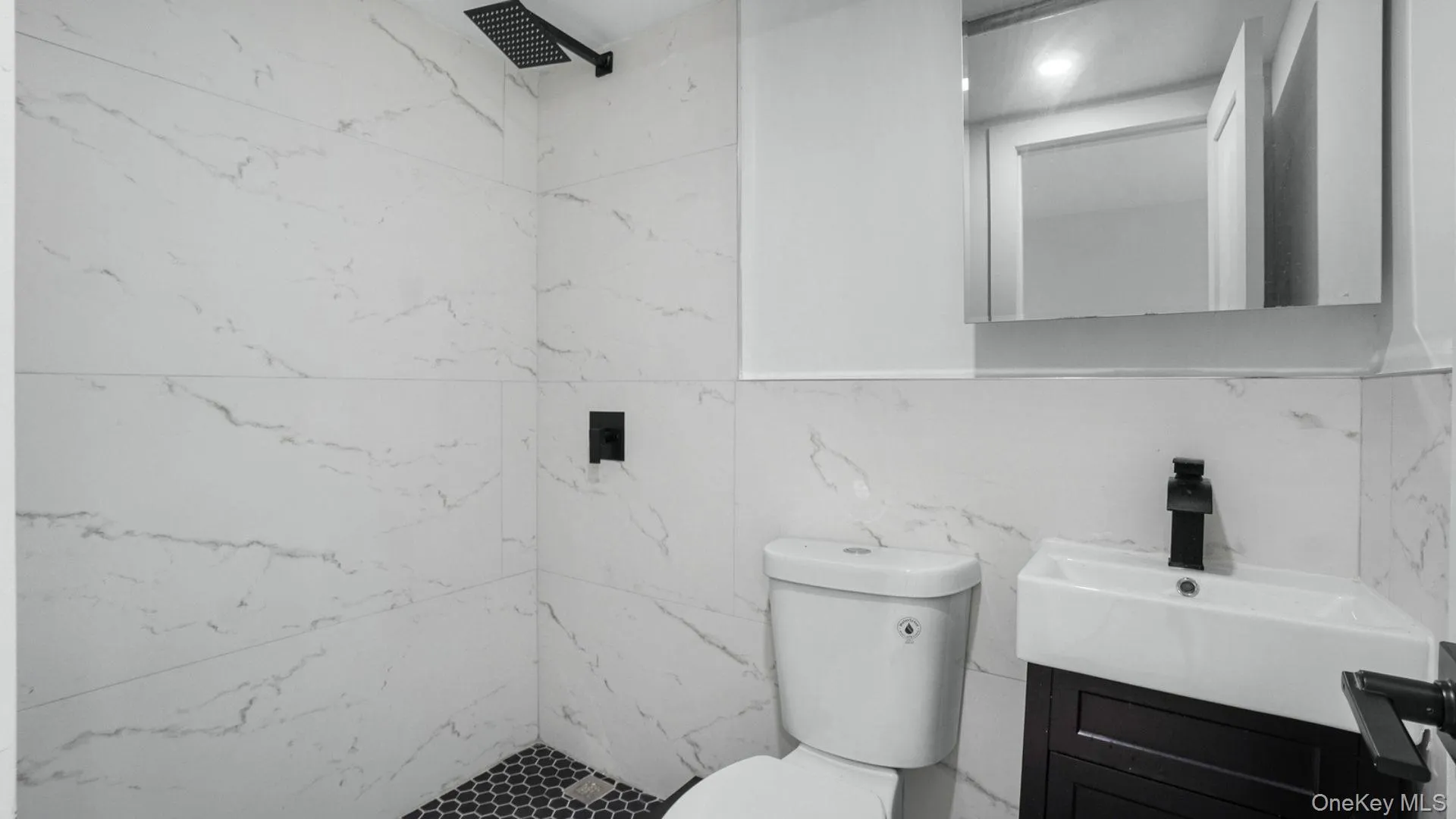 4135 Murdock Avenue, New York, NY, 3 Bedrooms Bedrooms, 6 Rooms Rooms,2 BathroomsBathrooms,Residential,For Rent,Murdock,0,1040745 4135 Murdock Avenue, New York, NY, 3 Bedrooms Bedrooms, 6 Rooms Rooms,2 BathroomsBathrooms,Residential,For Rent,Murdock,0,1040745