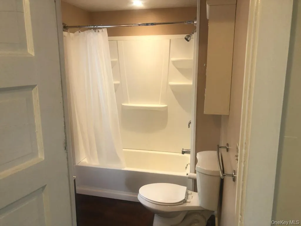 18 Wiltwyck Avenue, Kingston, NY, 2 Bedrooms Bedrooms, 4 Rooms Rooms,1 BathroomBathrooms,Residential,For Rent,Wiltwyck,0,1040746 18 Wiltwyck Avenue, Kingston, NY, 2 Bedrooms Bedrooms, 4 Rooms Rooms,1 BathroomBathrooms,Residential,For Rent,Wiltwyck,0,1040746