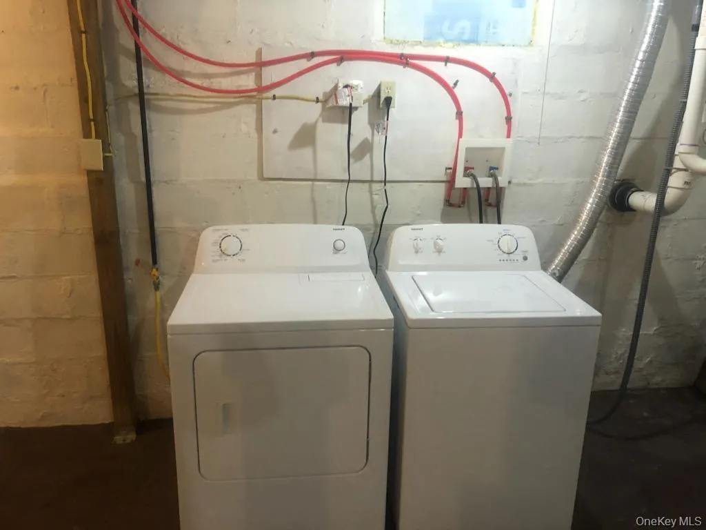 18 Wiltwyck Avenue, Kingston, NY, 2 Bedrooms Bedrooms, 4 Rooms Rooms,1 BathroomBathrooms,Residential,For Rent,Wiltwyck,0,1040746 18 Wiltwyck Avenue, Kingston, NY, 2 Bedrooms Bedrooms, 4 Rooms Rooms,1 BathroomBathrooms,Residential,For Rent,Wiltwyck,0,1040746