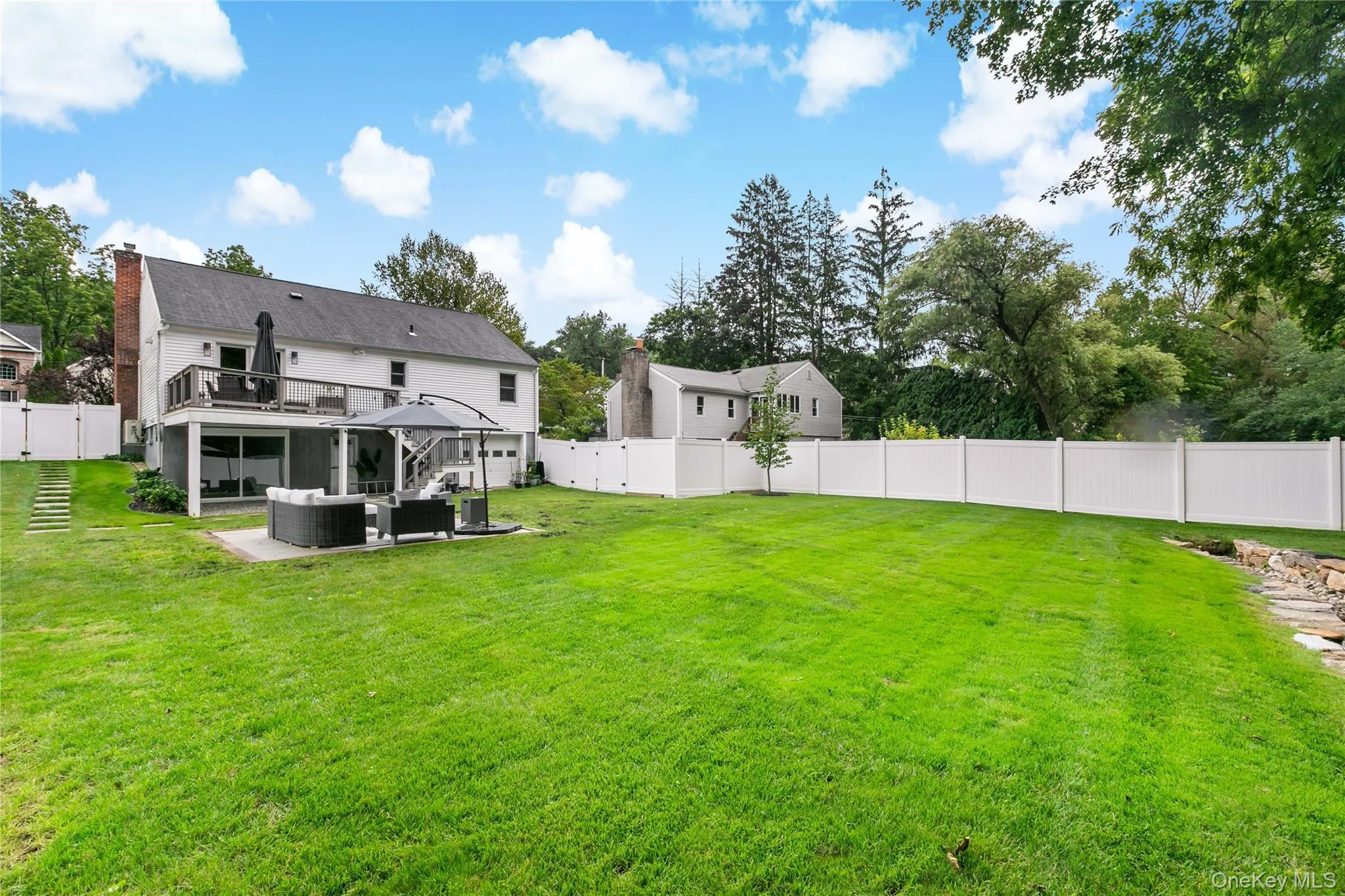 16 Brook Street, Mount Kisco, NY, 2 Bedrooms Bedrooms, 5 Rooms Rooms,1 BathroomBathrooms,Residential,For Rent,Brook,0,1040756 16 Brook Street, Mount Kisco, NY, 2 Bedrooms Bedrooms, 5 Rooms Rooms,1 BathroomBathrooms,Residential,For Rent,Brook,0,1040756