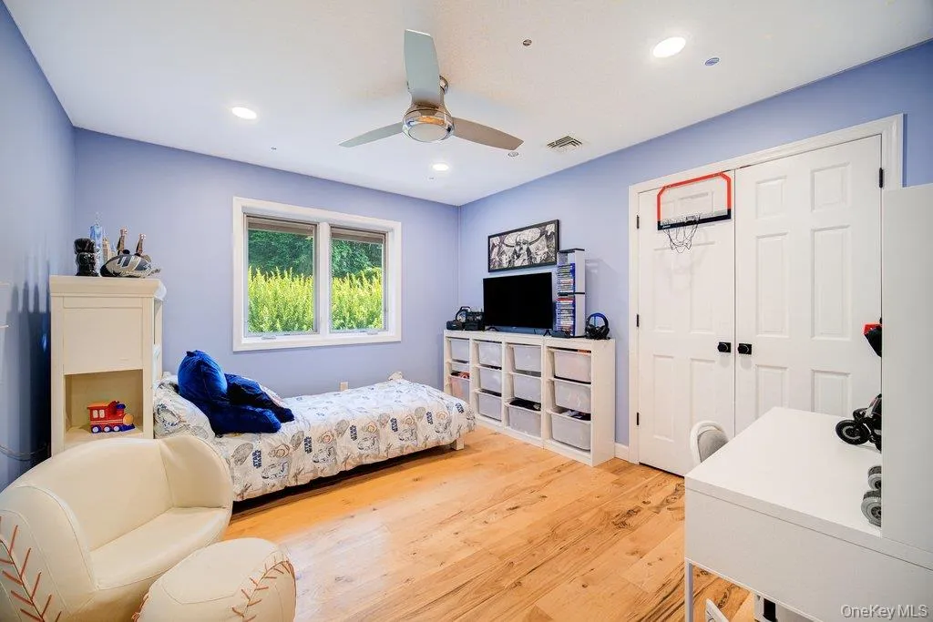 237 Mineral Springs Road, Woodbury, NY, 5 Bedrooms Bedrooms, 11 Rooms Rooms,3 BathroomsBathrooms,Residential,For Rent,Mineral Springs,0,1040759 237 Mineral Springs Road, Woodbury, NY, 5 Bedrooms Bedrooms, 11 Rooms Rooms,3 BathroomsBathrooms,Residential,For Rent,Mineral Springs,0,1040759