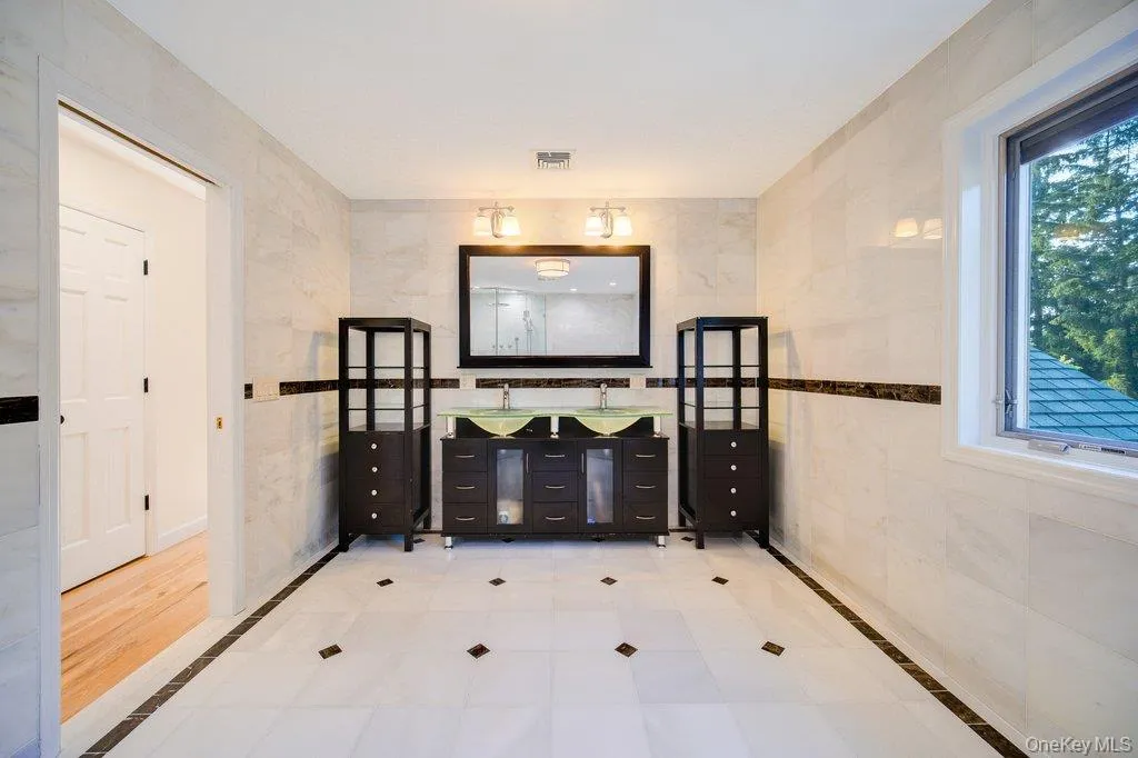 237 Mineral Springs Road, Woodbury, NY, 5 Bedrooms Bedrooms, 11 Rooms Rooms,3 BathroomsBathrooms,Residential,For Rent,Mineral Springs,0,1040759 237 Mineral Springs Road, Woodbury, NY, 5 Bedrooms Bedrooms, 11 Rooms Rooms,3 BathroomsBathrooms,Residential,For Rent,Mineral Springs,0,1040759