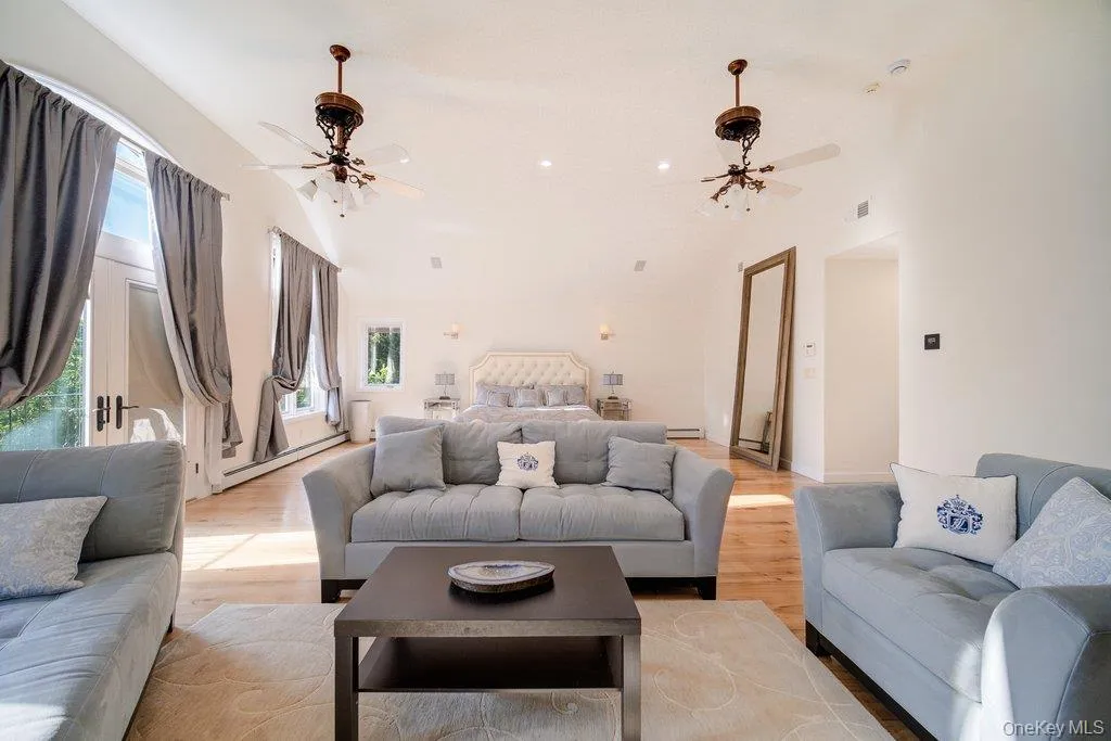 237 Mineral Springs Road, Woodbury, NY, 5 Bedrooms Bedrooms, 11 Rooms Rooms,3 BathroomsBathrooms,Residential,For Rent,Mineral Springs,0,1040759 237 Mineral Springs Road, Woodbury, NY, 5 Bedrooms Bedrooms, 11 Rooms Rooms,3 BathroomsBathrooms,Residential,For Rent,Mineral Springs,0,1040759