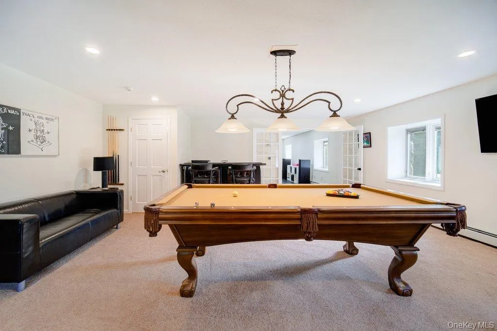237 Mineral Springs Road, Woodbury, NY, 5 Bedrooms Bedrooms, 11 Rooms Rooms,3 BathroomsBathrooms,Residential,For Rent,Mineral Springs,0,1040759 237 Mineral Springs Road, Woodbury, NY, 5 Bedrooms Bedrooms, 11 Rooms Rooms,3 BathroomsBathrooms,Residential,For Rent,Mineral Springs,0,1040759