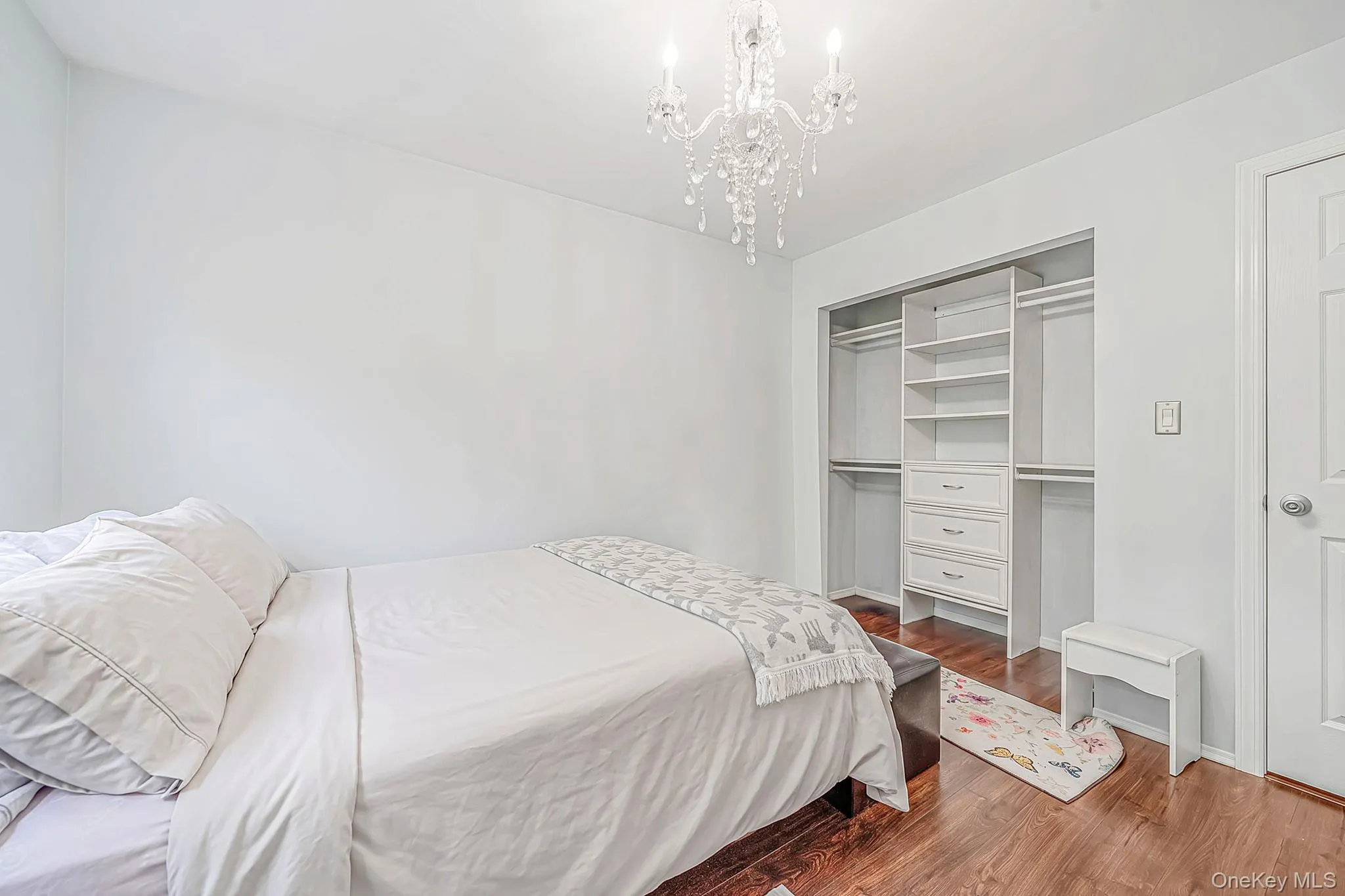 4 Balmoral Court, Brookhaven, NY, 3 Bedrooms Bedrooms, 7 Rooms Rooms,2 BathroomsBathrooms,Residential,For Rent,Balmoral,0,1040762 4 Balmoral Court, Brookhaven, NY, 3 Bedrooms Bedrooms, 7 Rooms Rooms,2 BathroomsBathrooms,Residential,For Rent,Balmoral,0,1040762