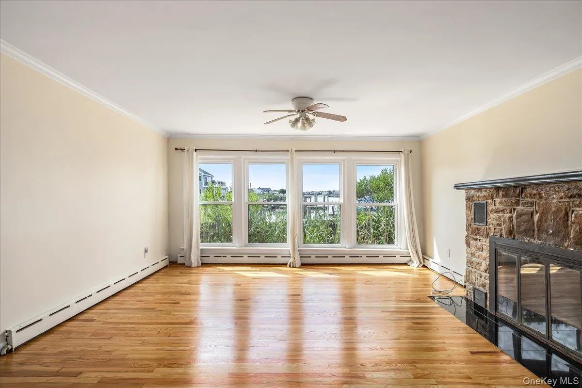 46 Riverdale Avenue, Oyster Bay, NY, 4 Bedrooms Bedrooms, 7 Rooms Rooms,2 BathroomsBathrooms,Residential,For Rent,Riverdale,0,1040763 46 Riverdale Avenue, Oyster Bay, NY, 4 Bedrooms Bedrooms, 7 Rooms Rooms,2 BathroomsBathrooms,Residential,For Rent,Riverdale,0,1040763