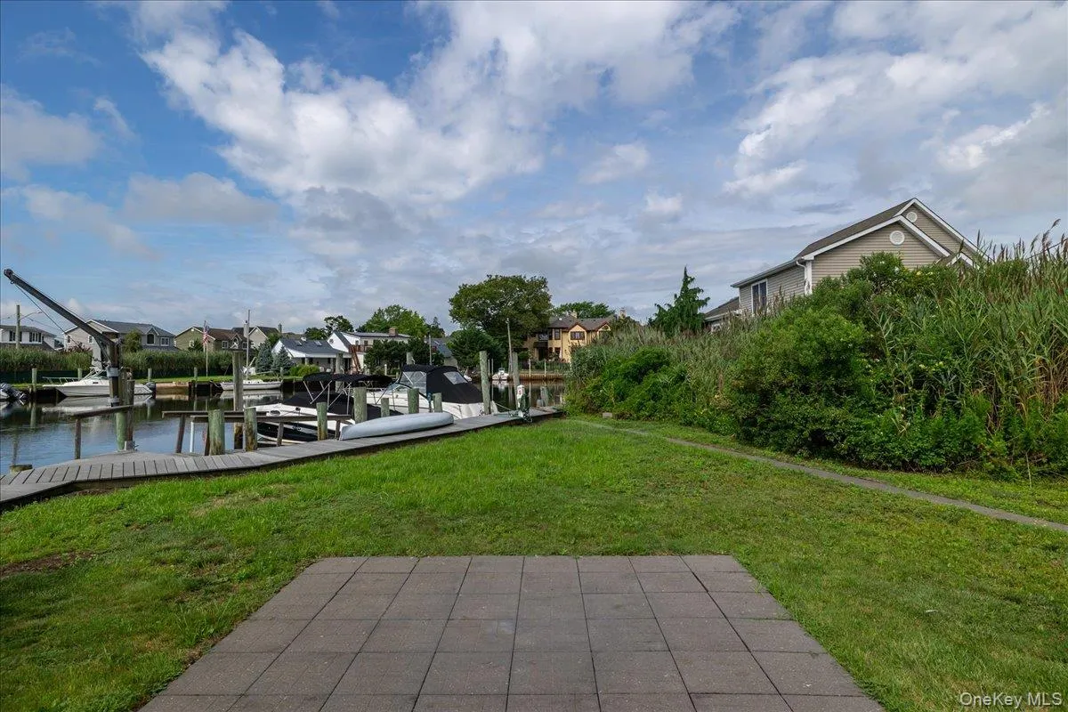 46 Riverdale Avenue, Oyster Bay, NY, 4 Bedrooms Bedrooms, 7 Rooms Rooms,2 BathroomsBathrooms,Residential,For Rent,Riverdale,0,1040763 46 Riverdale Avenue, Oyster Bay, NY, 4 Bedrooms Bedrooms, 7 Rooms Rooms,2 BathroomsBathrooms,Residential,For Rent,Riverdale,0,1040763