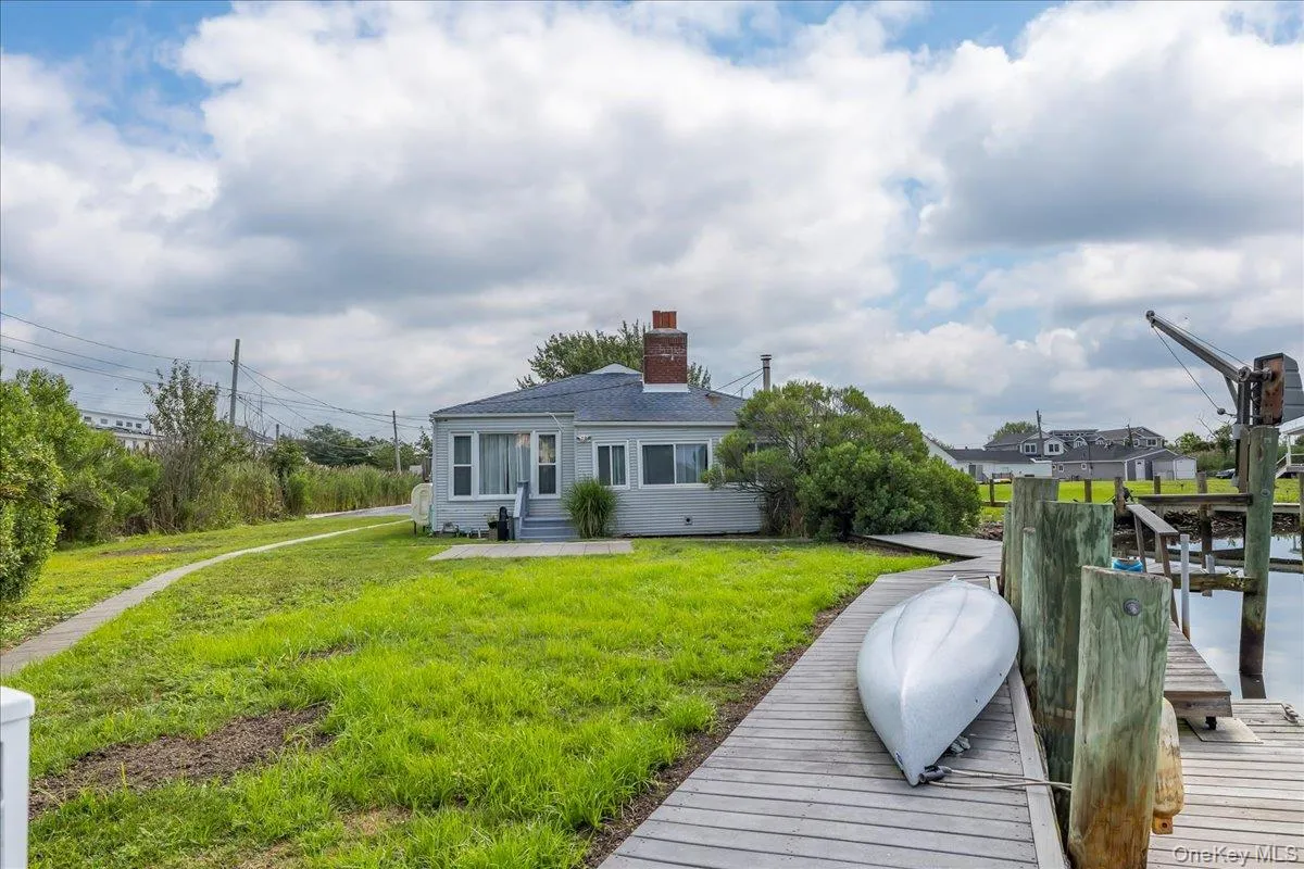 46 Riverdale Avenue, Oyster Bay, NY, 4 Bedrooms Bedrooms, 7 Rooms Rooms,2 BathroomsBathrooms,Residential,For Rent,Riverdale,0,1040763 46 Riverdale Avenue, Oyster Bay, NY, 4 Bedrooms Bedrooms, 7 Rooms Rooms,2 BathroomsBathrooms,Residential,For Rent,Riverdale,0,1040763