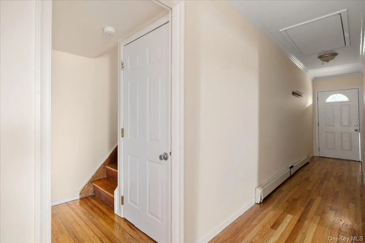 46 Riverdale Avenue, Oyster Bay, NY, 4 Bedrooms Bedrooms, 7 Rooms Rooms,2 BathroomsBathrooms,Residential,For Rent,Riverdale,0,1040763 46 Riverdale Avenue, Oyster Bay, NY, 4 Bedrooms Bedrooms, 7 Rooms Rooms,2 BathroomsBathrooms,Residential,For Rent,Riverdale,0,1040763
