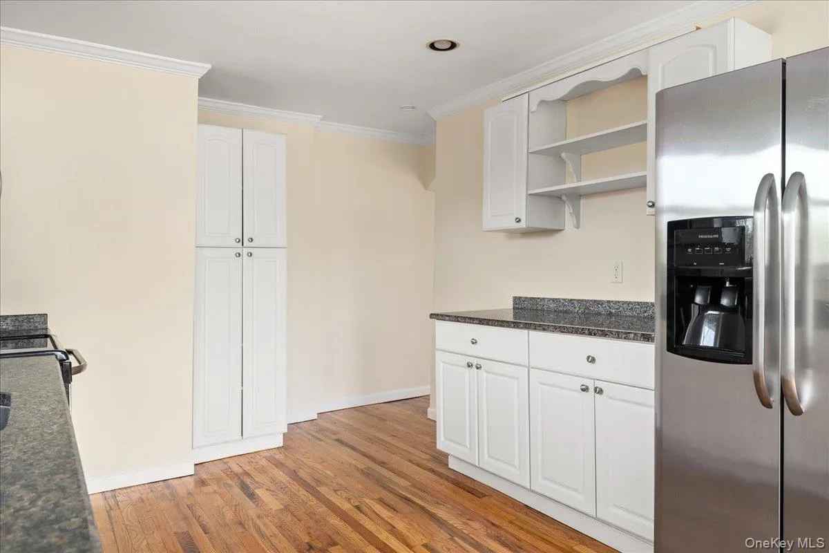 46 Riverdale Avenue, Oyster Bay, NY, 4 Bedrooms Bedrooms, 7 Rooms Rooms,2 BathroomsBathrooms,Residential,For Rent,Riverdale,0,1040763 46 Riverdale Avenue, Oyster Bay, NY, 4 Bedrooms Bedrooms, 7 Rooms Rooms,2 BathroomsBathrooms,Residential,For Rent,Riverdale,0,1040763
