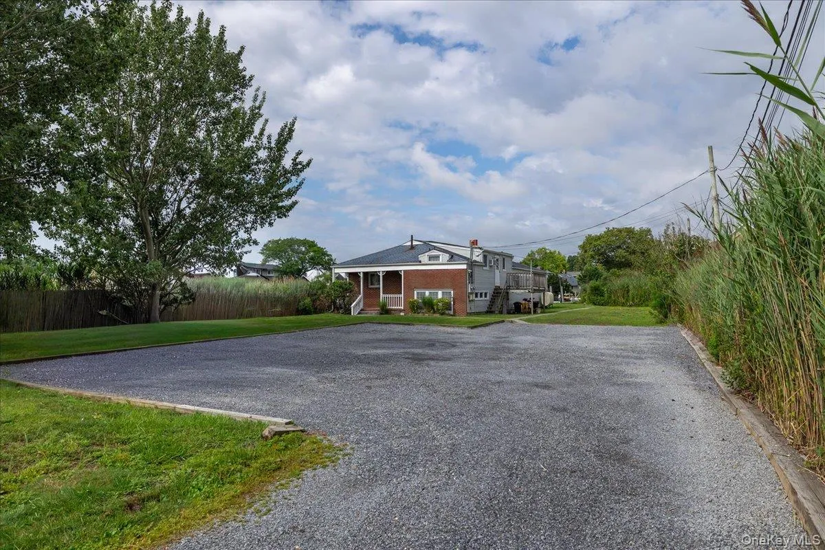 46 Riverdale Avenue, Oyster Bay, NY, 4 Bedrooms Bedrooms, 7 Rooms Rooms,2 BathroomsBathrooms,Residential,For Rent,Riverdale,0,1040763 46 Riverdale Avenue, Oyster Bay, NY, 4 Bedrooms Bedrooms, 7 Rooms Rooms,2 BathroomsBathrooms,Residential,For Rent,Riverdale,0,1040763