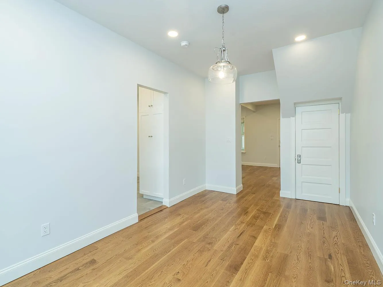 Formal dining room that leads to the outdoor deck. Formal dining room that leads to the outdoor deck.