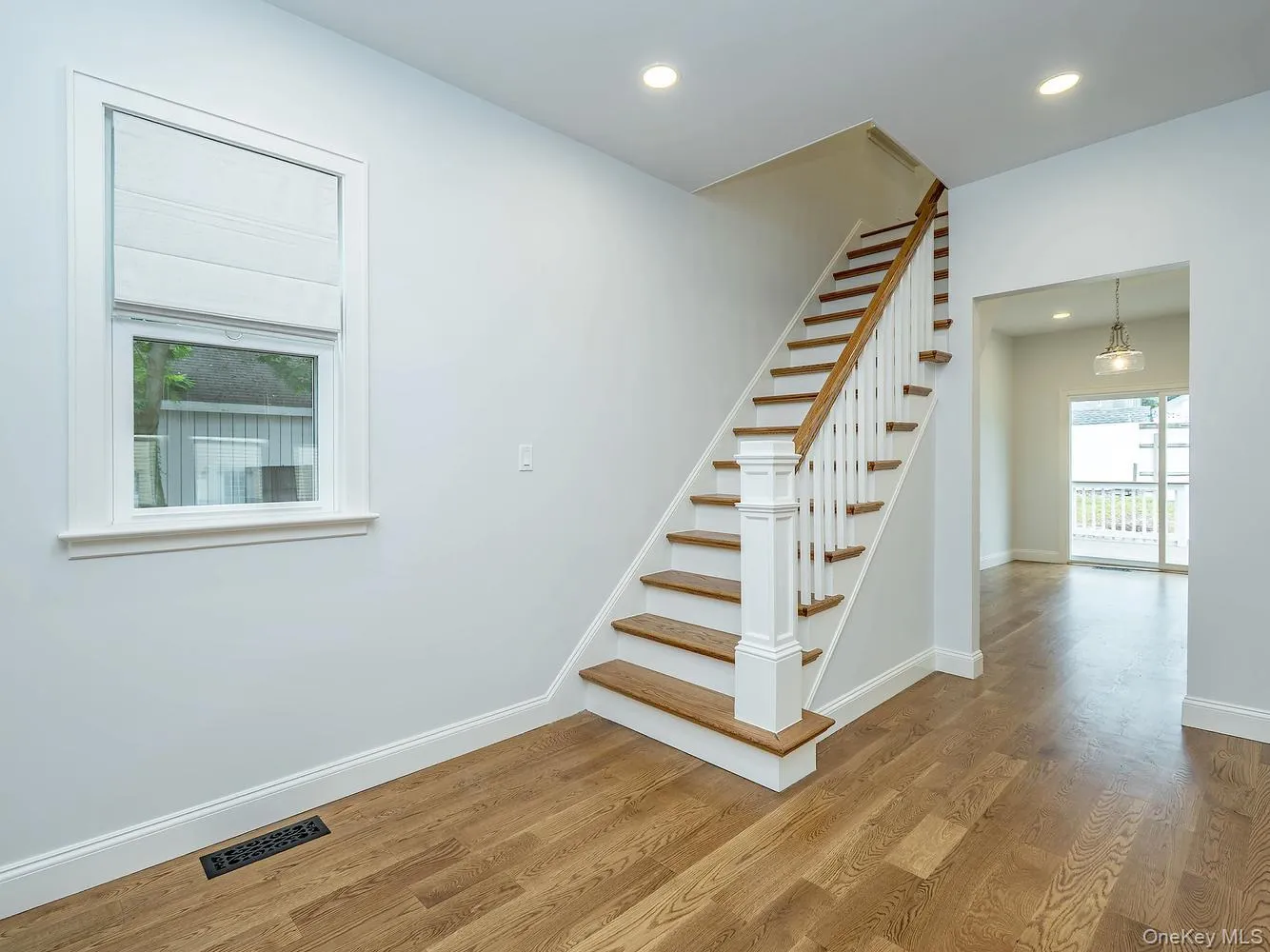 3 Ellison Street, Oyster Bay, NY, 3 Bedrooms Bedrooms, 9 Rooms Rooms,2 BathroomsBathrooms,Residential Lease,For Rent,Ellison,0,1040769 3 Ellison Street, Oyster Bay, NY, 3 Bedrooms Bedrooms, 9 Rooms Rooms,2 BathroomsBathrooms,Residential Lease,For Rent,Ellison,0,1040769
