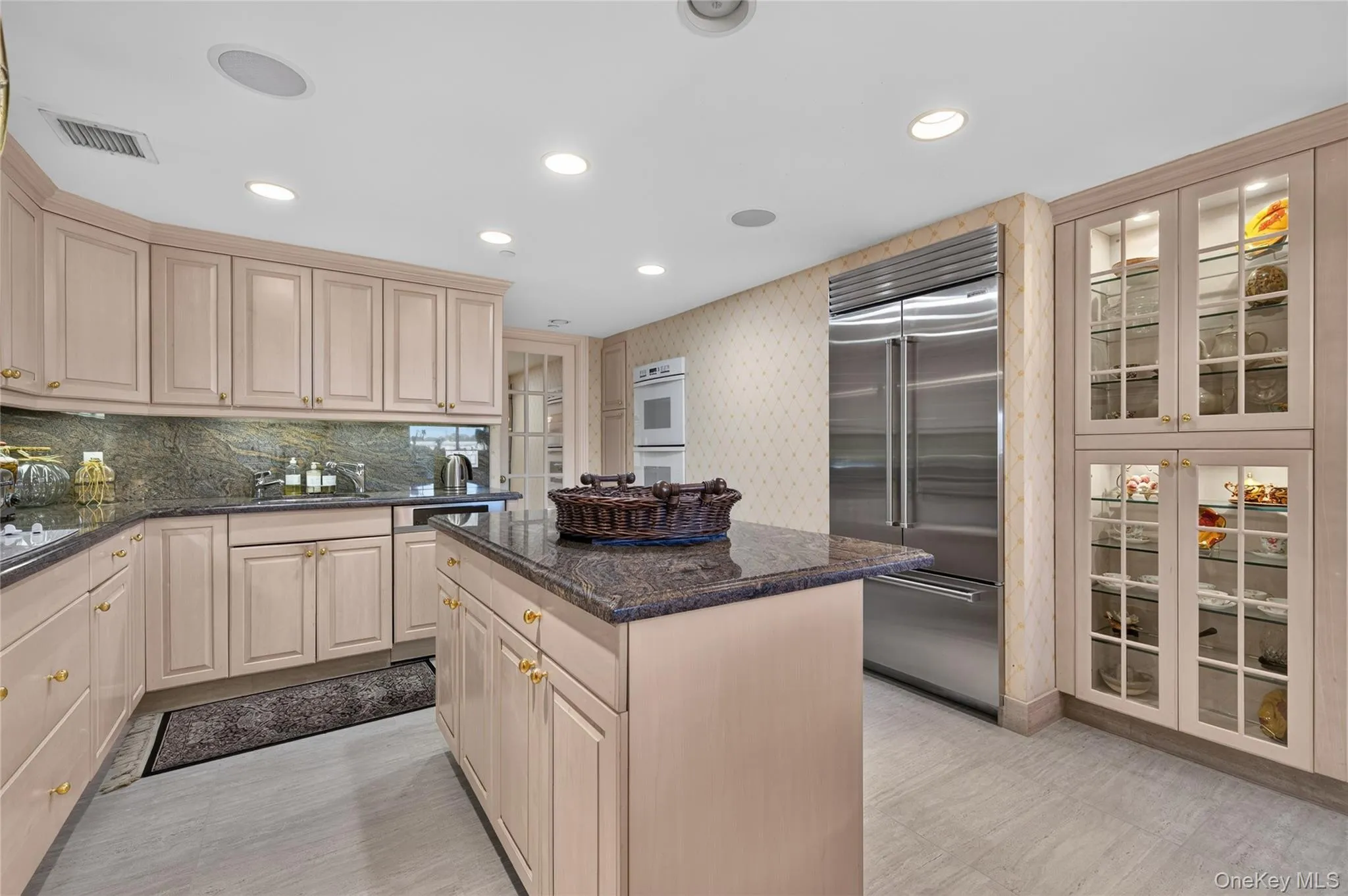 111 Cherry Valley Avenue, Hempstead, NY, 3 Bedrooms Bedrooms, 8 Rooms Rooms,4 BathroomsBathrooms,Residential,For Rent,Cherry Valley,0,1040775 111 Cherry Valley Avenue, Hempstead, NY, 3 Bedrooms Bedrooms, 8 Rooms Rooms,4 BathroomsBathrooms,Residential,For Rent,Cherry Valley,0,1040775
