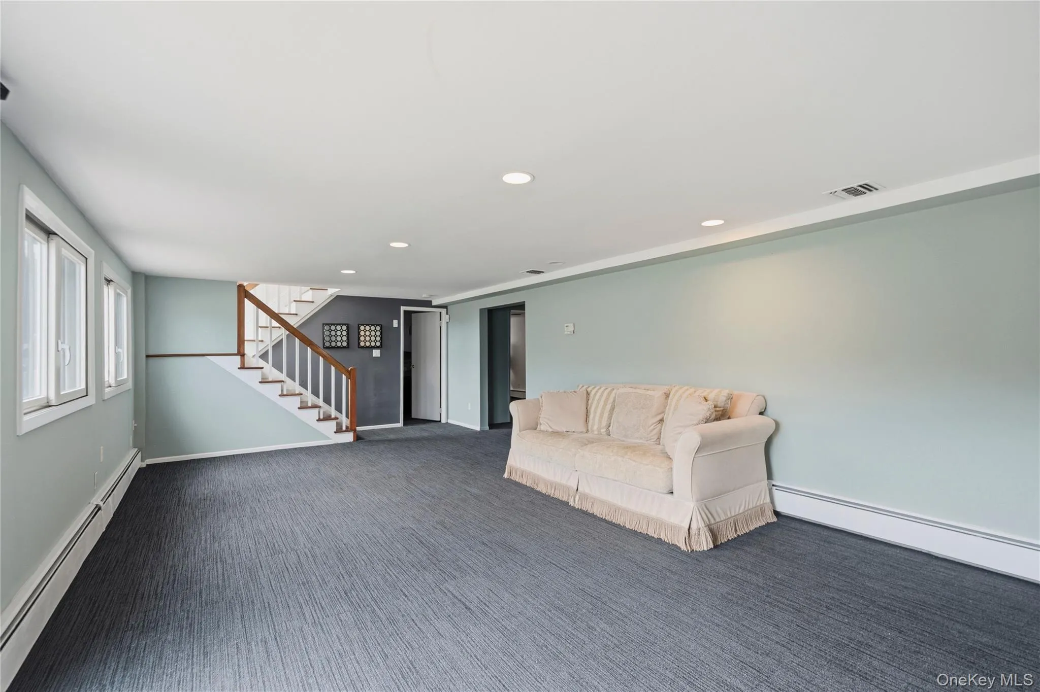 2054 Whalen Avenue, Hempstead, NY, 6 Bedrooms Bedrooms, 10 Rooms Rooms,2 BathroomsBathrooms,Residential,For Rent,Whalen,0,1040783 2054 Whalen Avenue, Hempstead, NY, 6 Bedrooms Bedrooms, 10 Rooms Rooms,2 BathroomsBathrooms,Residential,For Rent,Whalen,0,1040783