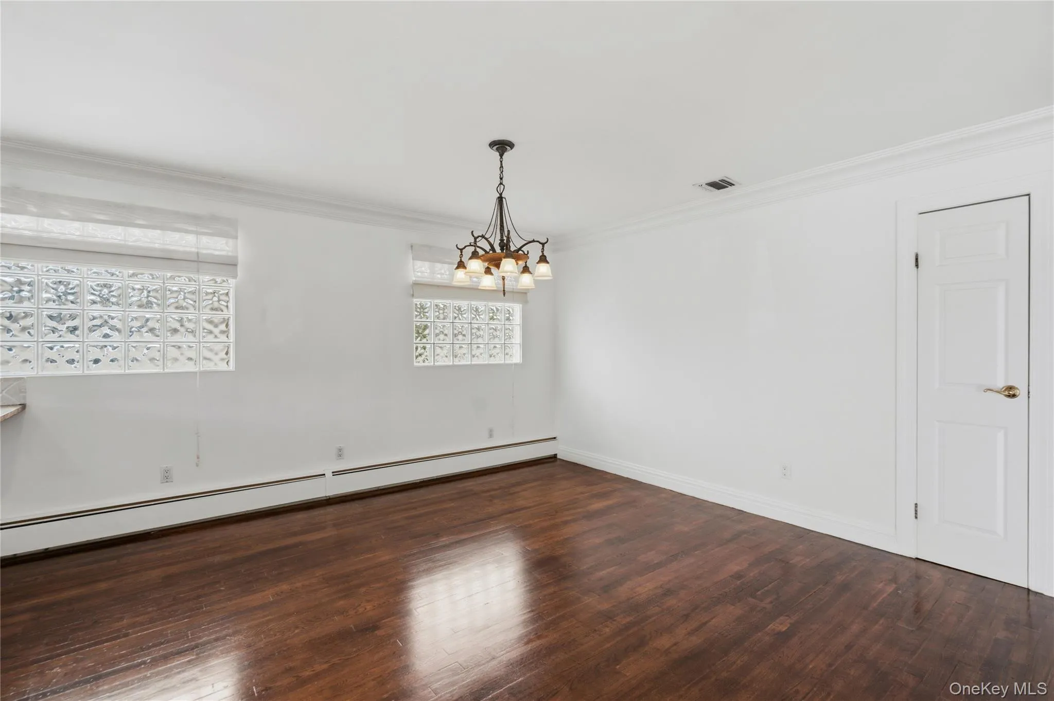 2054 Whalen Avenue, Hempstead, NY, 6 Bedrooms Bedrooms, 10 Rooms Rooms,2 BathroomsBathrooms,Residential,For Rent,Whalen,0,1040783 2054 Whalen Avenue, Hempstead, NY, 6 Bedrooms Bedrooms, 10 Rooms Rooms,2 BathroomsBathrooms,Residential,For Rent,Whalen,0,1040783