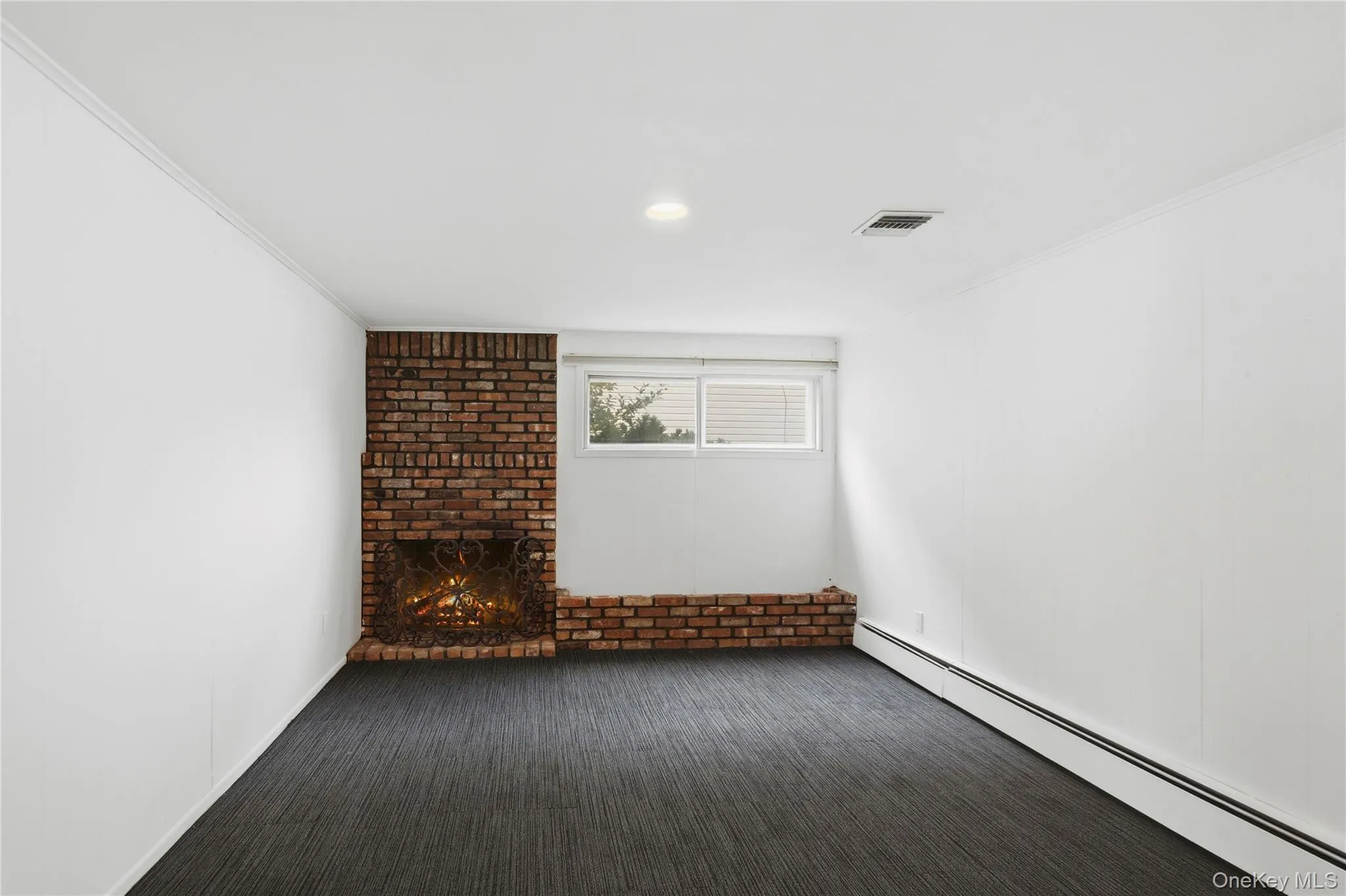 2054 Whalen Avenue, Hempstead, NY, 6 Bedrooms Bedrooms, 10 Rooms Rooms,2 BathroomsBathrooms,Residential,For Rent,Whalen,0,1040783 2054 Whalen Avenue, Hempstead, NY, 6 Bedrooms Bedrooms, 10 Rooms Rooms,2 BathroomsBathrooms,Residential,For Rent,Whalen,0,1040783