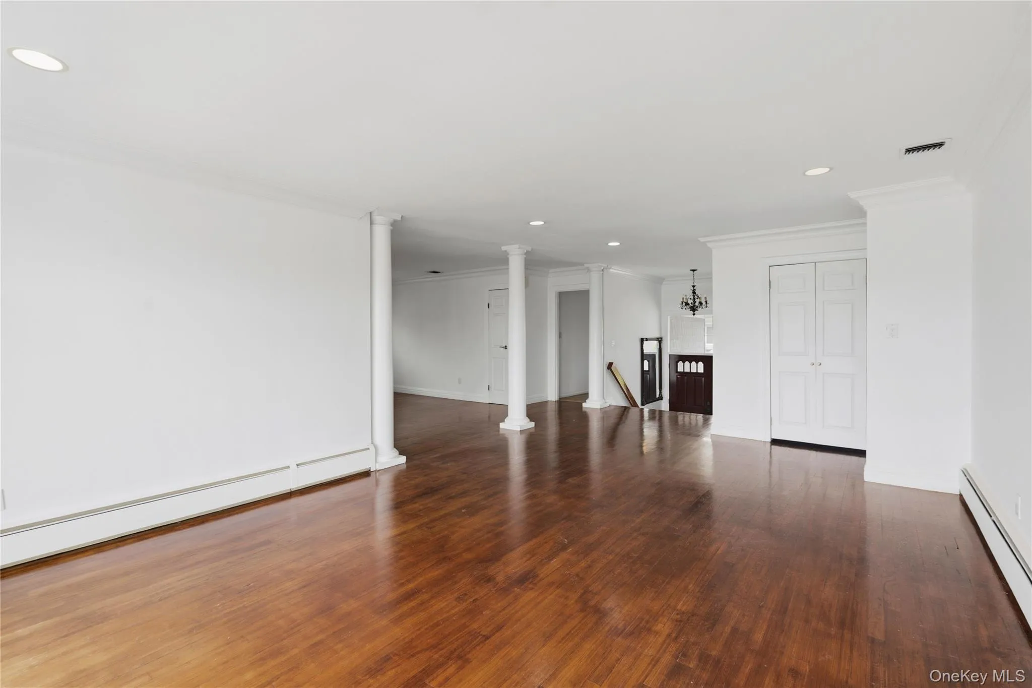 2054 Whalen Avenue, Hempstead, NY, 6 Bedrooms Bedrooms, 10 Rooms Rooms,2 BathroomsBathrooms,Residential,For Rent,Whalen,0,1040783 2054 Whalen Avenue, Hempstead, NY, 6 Bedrooms Bedrooms, 10 Rooms Rooms,2 BathroomsBathrooms,Residential,For Rent,Whalen,0,1040783