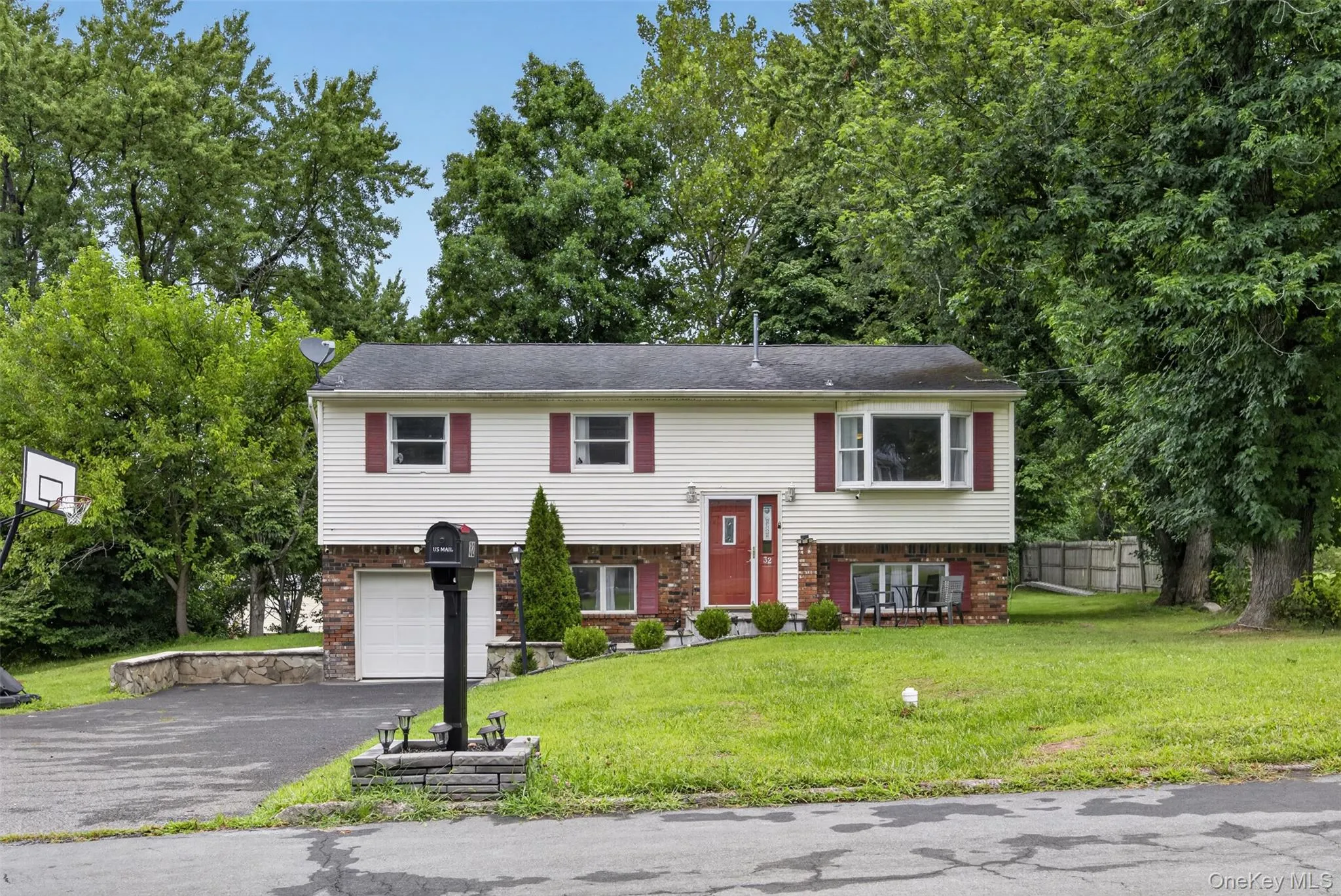 32 Surrey Road, Chester Town, NY, 4 Bedrooms Bedrooms, 8 Rooms Rooms,1 BathroomBathrooms,Residential,For Rent,Surrey,0,1040785 32 Surrey Road, Chester Town, NY, 4 Bedrooms Bedrooms, 8 Rooms Rooms,1 BathroomBathrooms,Residential,For Rent,Surrey,0,1040785
