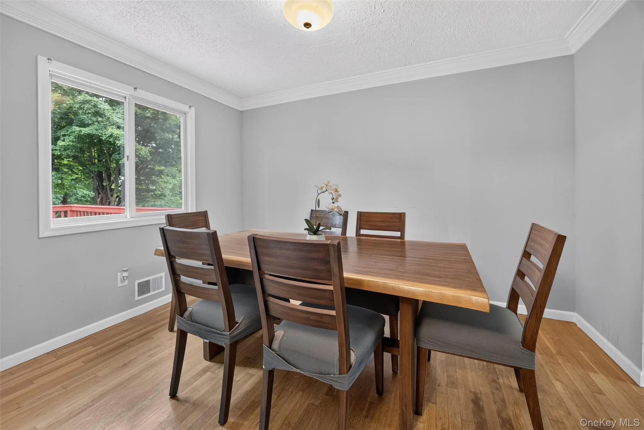32 Surrey Road, Chester Town, NY, 4 Bedrooms Bedrooms, 8 Rooms Rooms,1 BathroomBathrooms,Residential,For Rent,Surrey,0,1040785 32 Surrey Road, Chester Town, NY, 4 Bedrooms Bedrooms, 8 Rooms Rooms,1 BathroomBathrooms,Residential,For Rent,Surrey,0,1040785