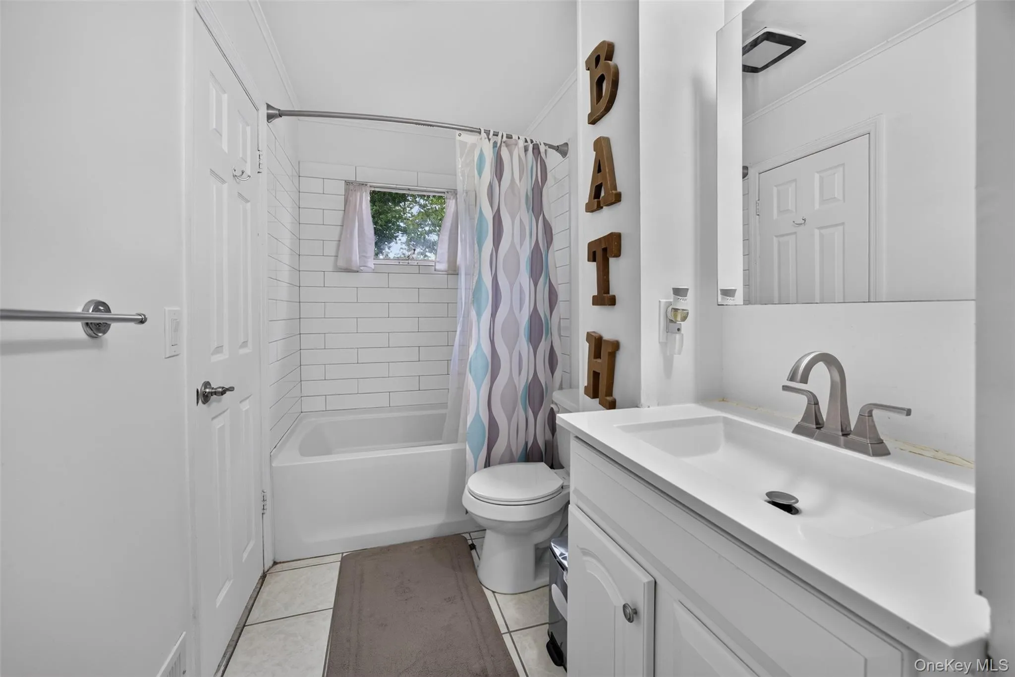 32 Surrey Road, Chester Town, NY, 4 Bedrooms Bedrooms, 8 Rooms Rooms,1 BathroomBathrooms,Residential,For Rent,Surrey,0,1040785 32 Surrey Road, Chester Town, NY, 4 Bedrooms Bedrooms, 8 Rooms Rooms,1 BathroomBathrooms,Residential,For Rent,Surrey,0,1040785