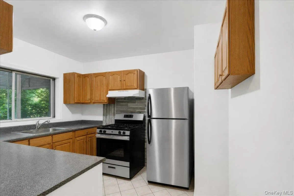 308 234th Street, New York, NY, 3 Bedrooms Bedrooms, 8 Rooms Rooms,3 BathroomsBathrooms,Residential,For Rent,234th,0,1040786 308 234th Street, New York, NY, 3 Bedrooms Bedrooms, 8 Rooms Rooms,3 BathroomsBathrooms,Residential,For Rent,234th,0,1040786