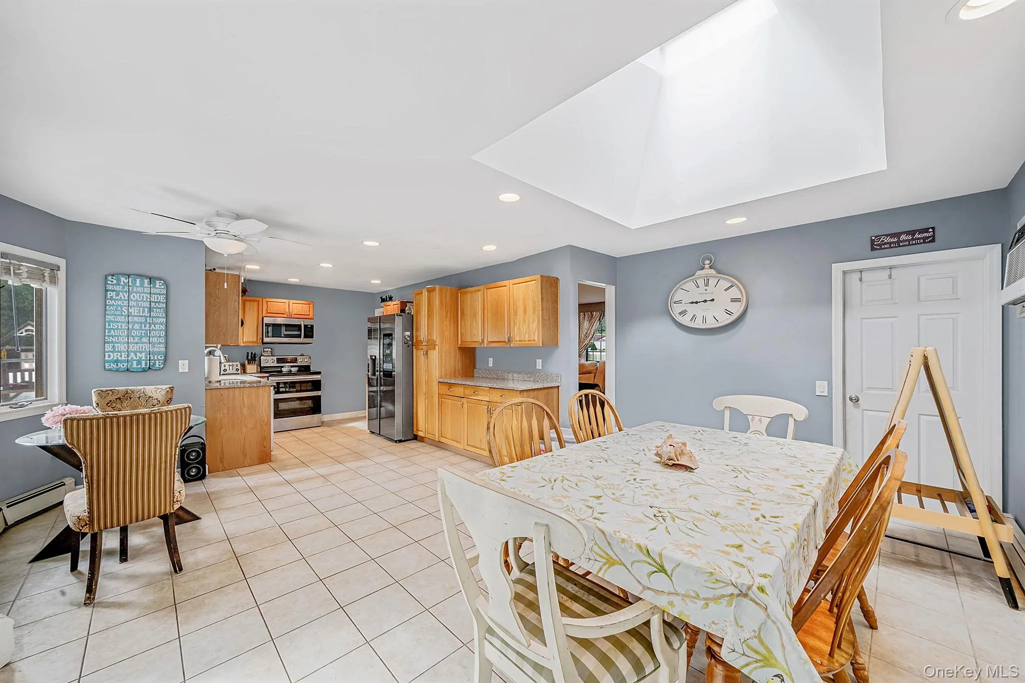 86 Creighton Avenue, Brookhaven, NY, 5 Bedrooms Bedrooms, 8 Rooms Rooms,2 BathroomsBathrooms,Residential,For Rent,Creighton,0,1040788 86 Creighton Avenue, Brookhaven, NY, 5 Bedrooms Bedrooms, 8 Rooms Rooms,2 BathroomsBathrooms,Residential,For Rent,Creighton,0,1040788