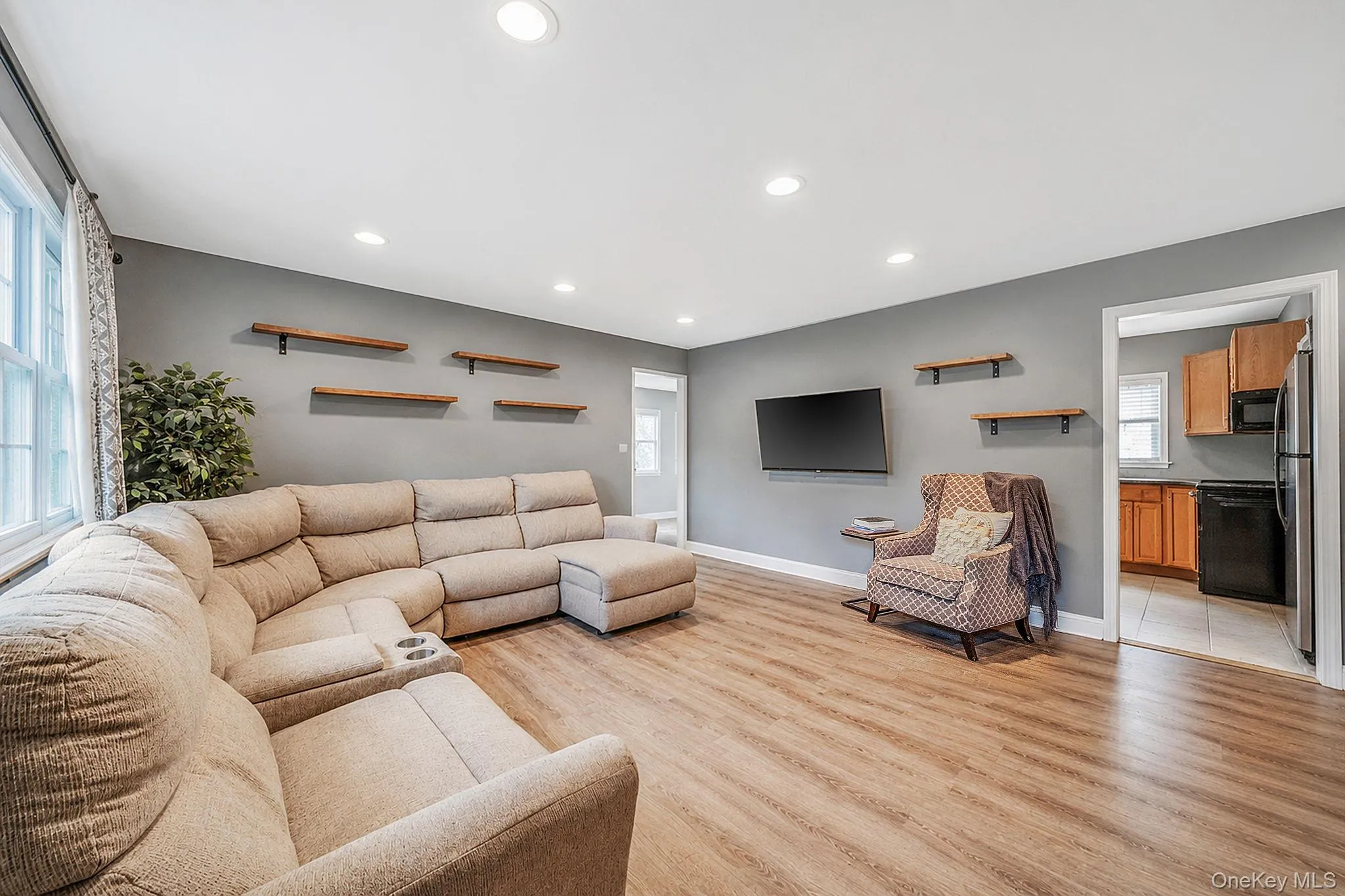 86 Creighton Avenue, Brookhaven, NY, 5 Bedrooms Bedrooms, 8 Rooms Rooms,2 BathroomsBathrooms,Residential,For Rent,Creighton,0,1040788 86 Creighton Avenue, Brookhaven, NY, 5 Bedrooms Bedrooms, 8 Rooms Rooms,2 BathroomsBathrooms,Residential,For Rent,Creighton,0,1040788