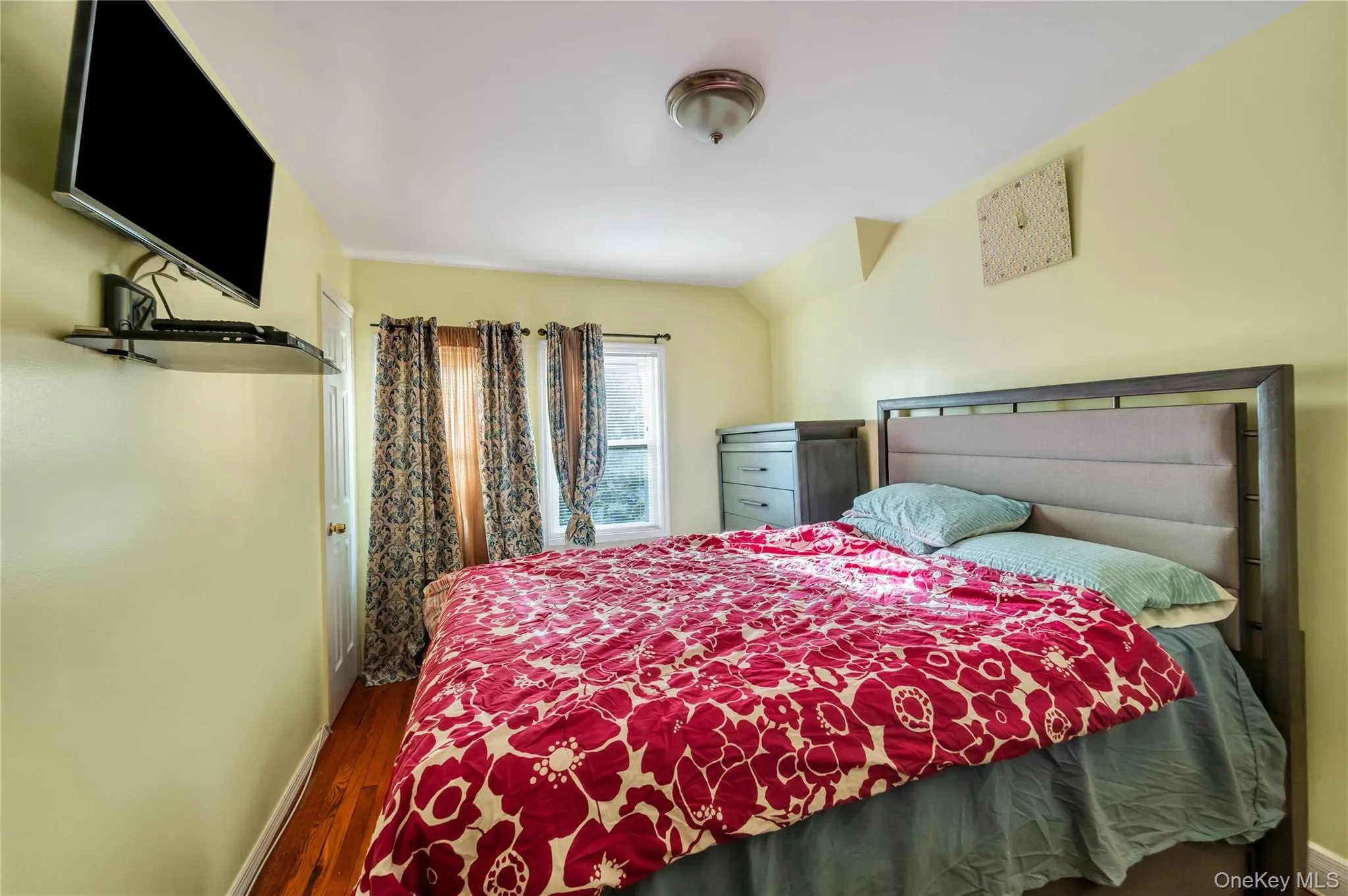 220-16 107th Avenue, New York, NY, 3 Bedrooms Bedrooms, 10 Rooms Rooms,2 BathroomsBathrooms,Residential,For Rent,107th,0,1040790 220-16 107th Avenue, New York, NY, 3 Bedrooms Bedrooms, 10 Rooms Rooms,2 BathroomsBathrooms,Residential,For Rent,107th,0,1040790