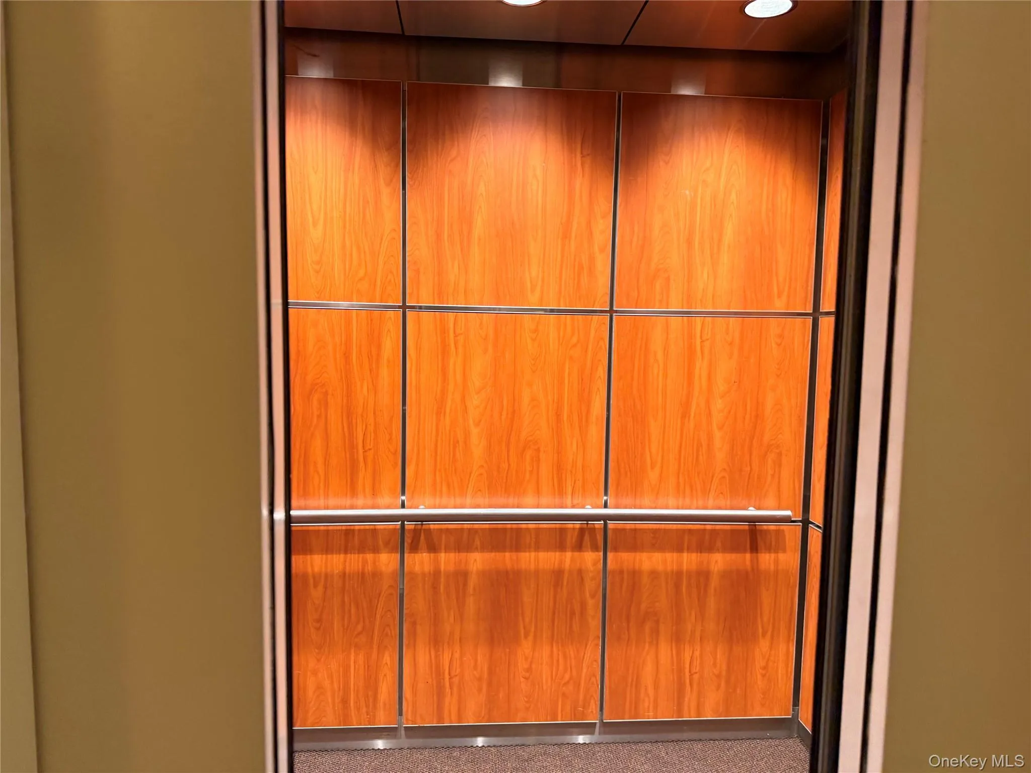 Clean beautiful elevators Clean beautiful elevators