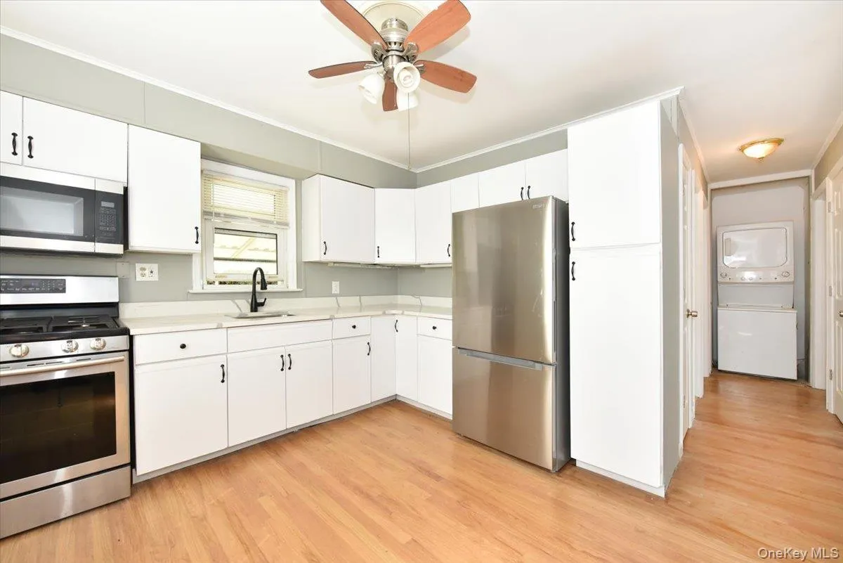 265 Delaware Avenue, Babylon, NY, 4 Bedrooms Bedrooms, 9 Rooms Rooms,2 BathroomsBathrooms,Residential,For Rent,Delaware,0,1040796 265 Delaware Avenue, Babylon, NY, 4 Bedrooms Bedrooms, 9 Rooms Rooms,2 BathroomsBathrooms,Residential,For Rent,Delaware,0,1040796