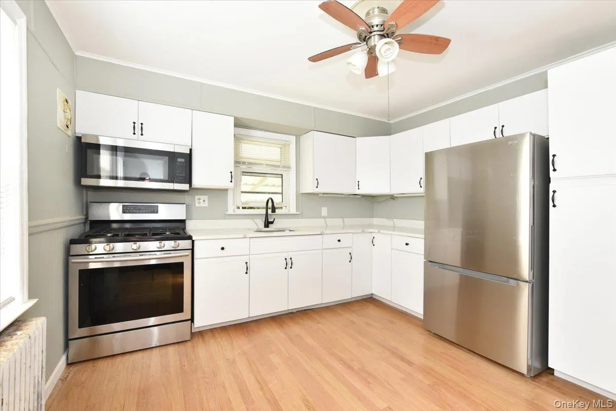 265 Delaware Avenue, Babylon, NY, 4 Bedrooms Bedrooms, 9 Rooms Rooms,2 BathroomsBathrooms,Residential,For Rent,Delaware,0,1040796 265 Delaware Avenue, Babylon, NY, 4 Bedrooms Bedrooms, 9 Rooms Rooms,2 BathroomsBathrooms,Residential,For Rent,Delaware,0,1040796