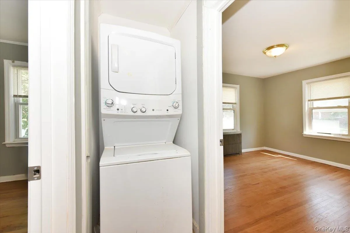 265 Delaware Avenue, Babylon, NY, 4 Bedrooms Bedrooms, 9 Rooms Rooms,2 BathroomsBathrooms,Residential,For Rent,Delaware,0,1040796 265 Delaware Avenue, Babylon, NY, 4 Bedrooms Bedrooms, 9 Rooms Rooms,2 BathroomsBathrooms,Residential,For Rent,Delaware,0,1040796