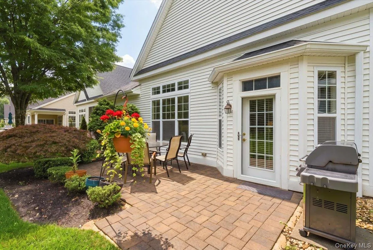 101 Mozart Court, Brookhaven, NY, 2 Bedrooms Bedrooms, 7 Rooms Rooms,2 BathroomsBathrooms,Residential,For Rent,Mozart,0,1040804 101 Mozart Court, Brookhaven, NY, 2 Bedrooms Bedrooms, 7 Rooms Rooms,2 BathroomsBathrooms,Residential,For Rent,Mozart,0,1040804
