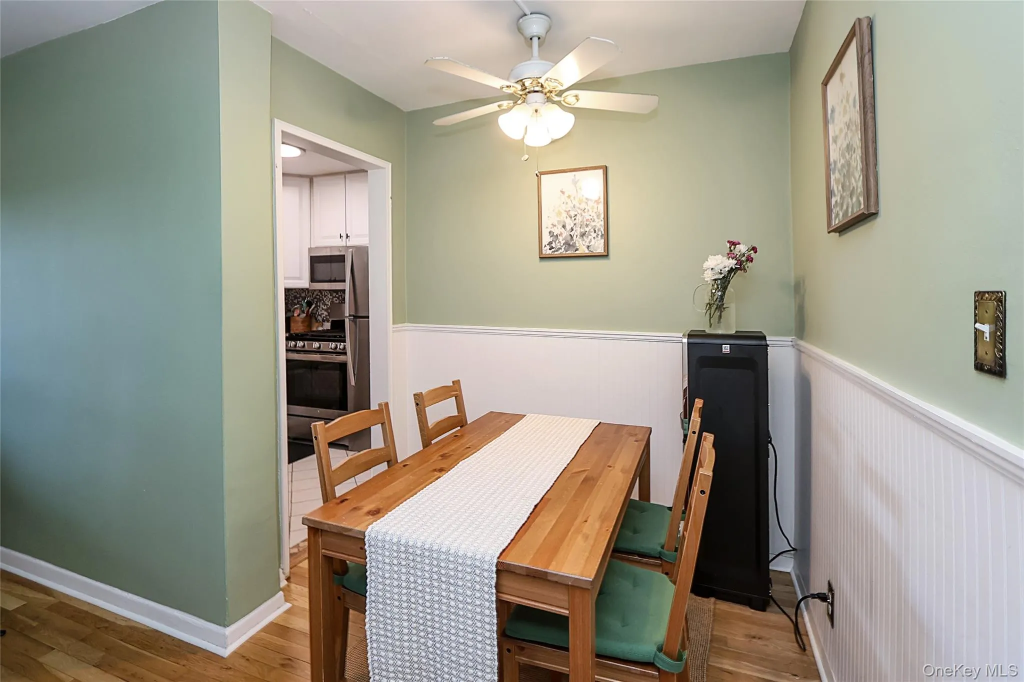 100 Lincoln Avenue, North Hempstead, NY, 1 Bedroom Bedrooms, 4 Rooms Rooms,1 BathroomBathrooms,Residential,For Rent,Lincoln,0,1040809 100 Lincoln Avenue, North Hempstead, NY, 1 Bedroom Bedrooms, 4 Rooms Rooms,1 BathroomBathrooms,Residential,For Rent,Lincoln,0,1040809