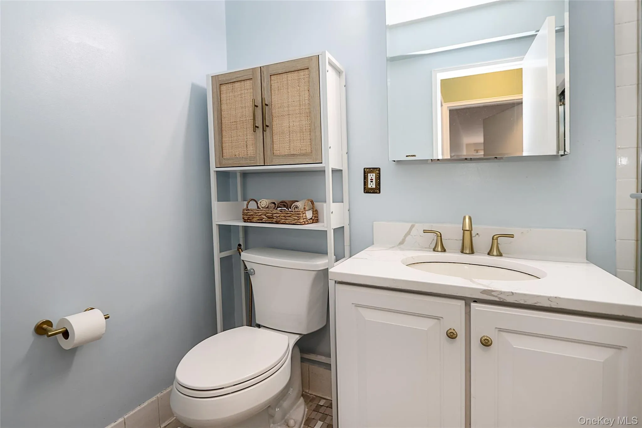 100 Lincoln Avenue, North Hempstead, NY, 1 Bedroom Bedrooms, 4 Rooms Rooms,1 BathroomBathrooms,Residential,For Rent,Lincoln,0,1040809 100 Lincoln Avenue, North Hempstead, NY, 1 Bedroom Bedrooms, 4 Rooms Rooms,1 BathroomBathrooms,Residential,For Rent,Lincoln,0,1040809