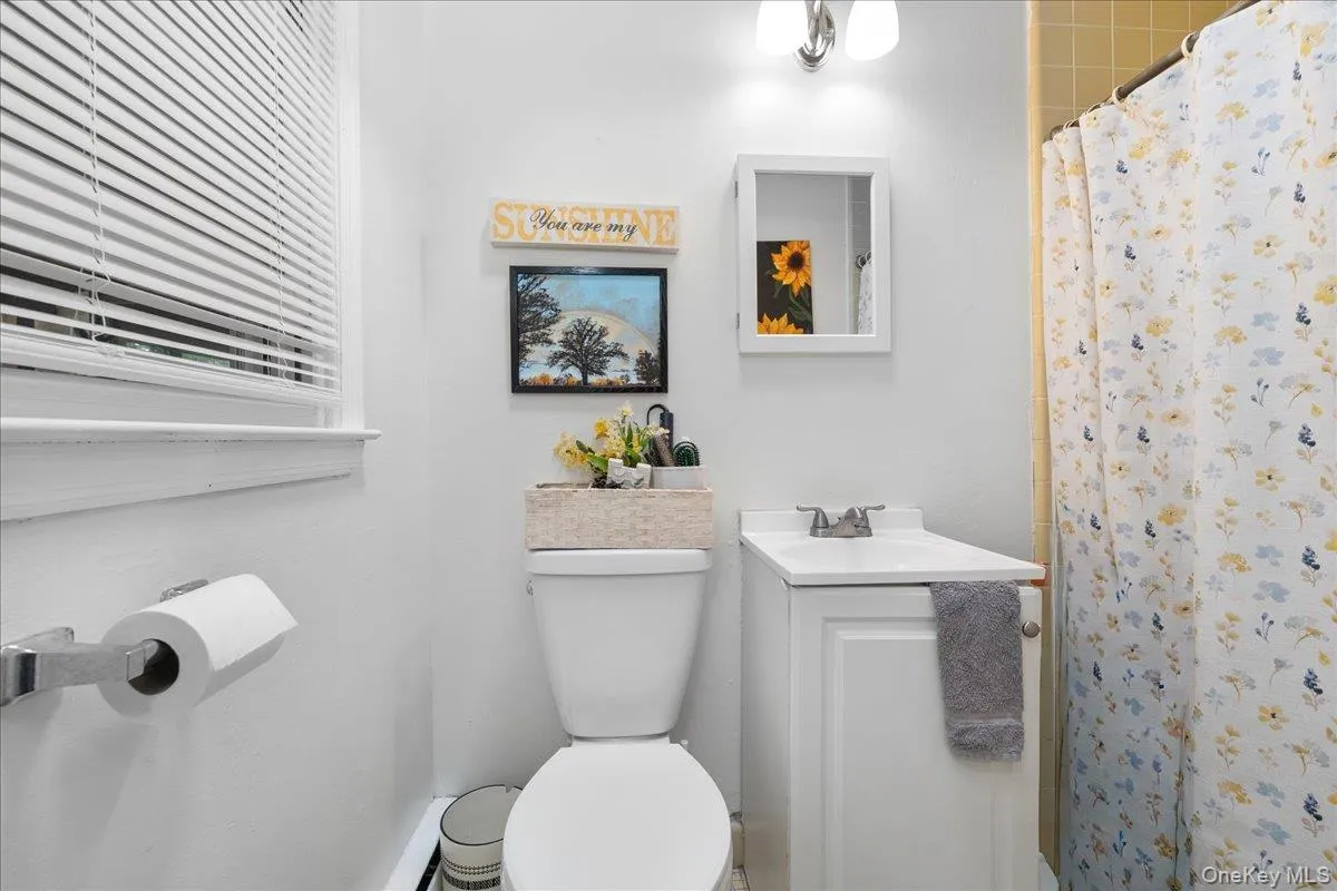 30 Laura Road, Monroe, NY, 3 Bedrooms Bedrooms, 8 Rooms Rooms,3 BathroomsBathrooms,Residential,For Rent,Laura,0,1040813 30 Laura Road, Monroe, NY, 3 Bedrooms Bedrooms, 8 Rooms Rooms,3 BathroomsBathrooms,Residential,For Rent,Laura,0,1040813