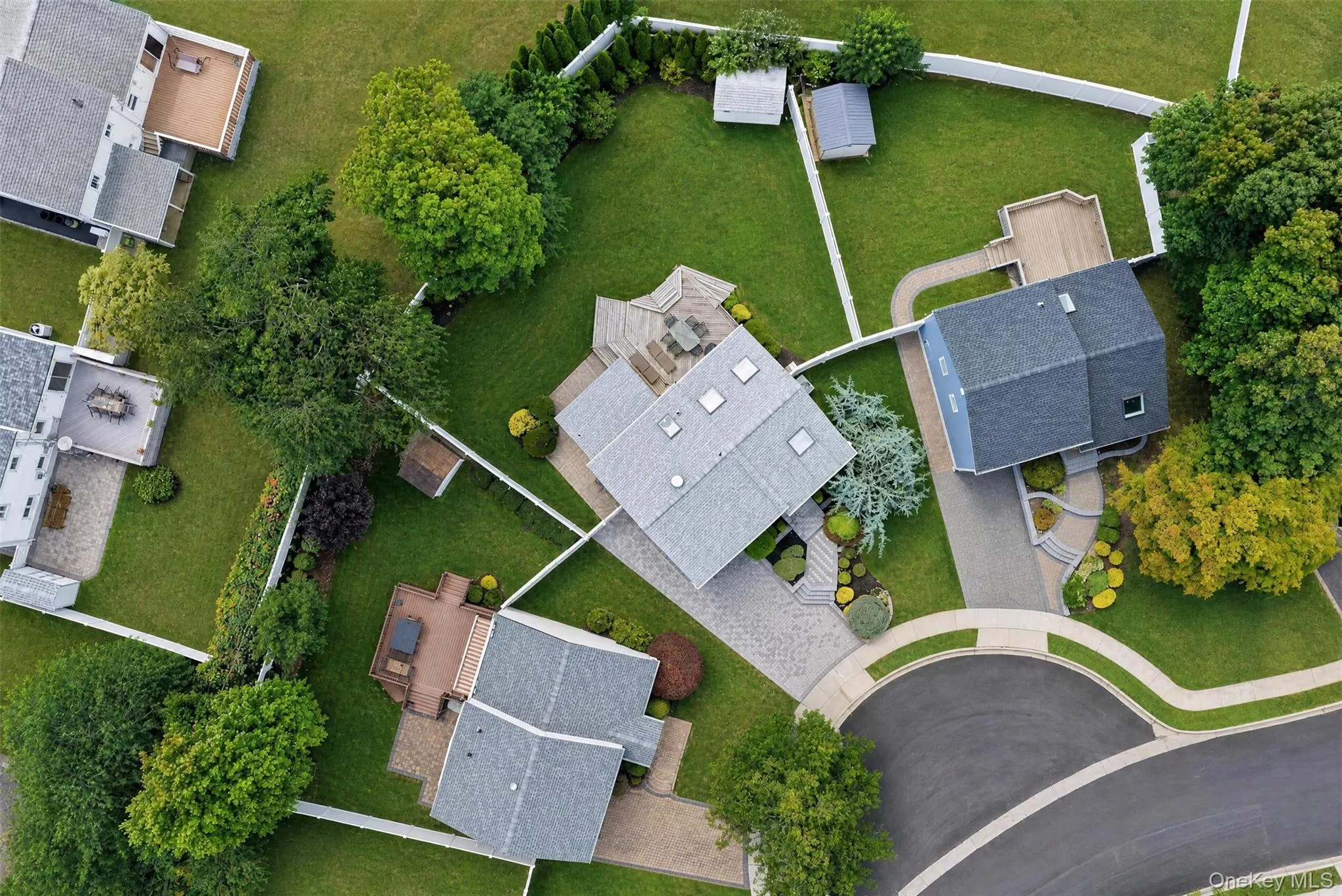 68 Briarwood Lane, Oyster Bay, NY, 3 Bedrooms Bedrooms, 6 Rooms Rooms,2 BathroomsBathrooms,Residential,For Rent,Briarwood,0,1040816 68 Briarwood Lane, Oyster Bay, NY, 3 Bedrooms Bedrooms, 6 Rooms Rooms,2 BathroomsBathrooms,Residential,For Rent,Briarwood,0,1040816