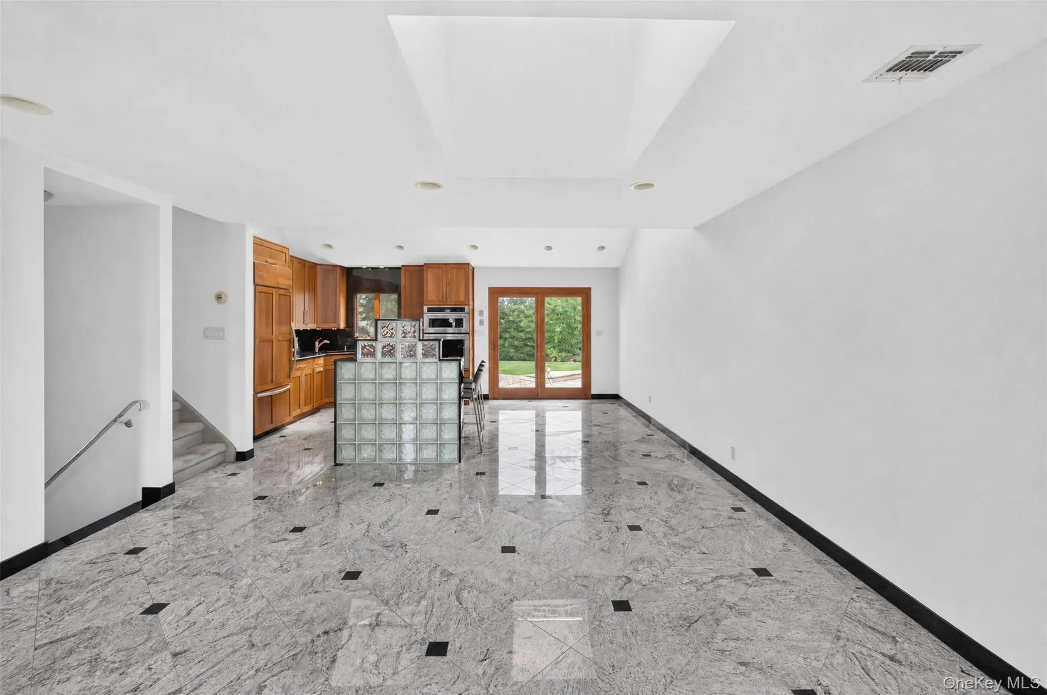 68 Briarwood Lane, Oyster Bay, NY, 3 Bedrooms Bedrooms, 6 Rooms Rooms,2 BathroomsBathrooms,Residential,For Rent,Briarwood,0,1040816 68 Briarwood Lane, Oyster Bay, NY, 3 Bedrooms Bedrooms, 6 Rooms Rooms,2 BathroomsBathrooms,Residential,For Rent,Briarwood,0,1040816