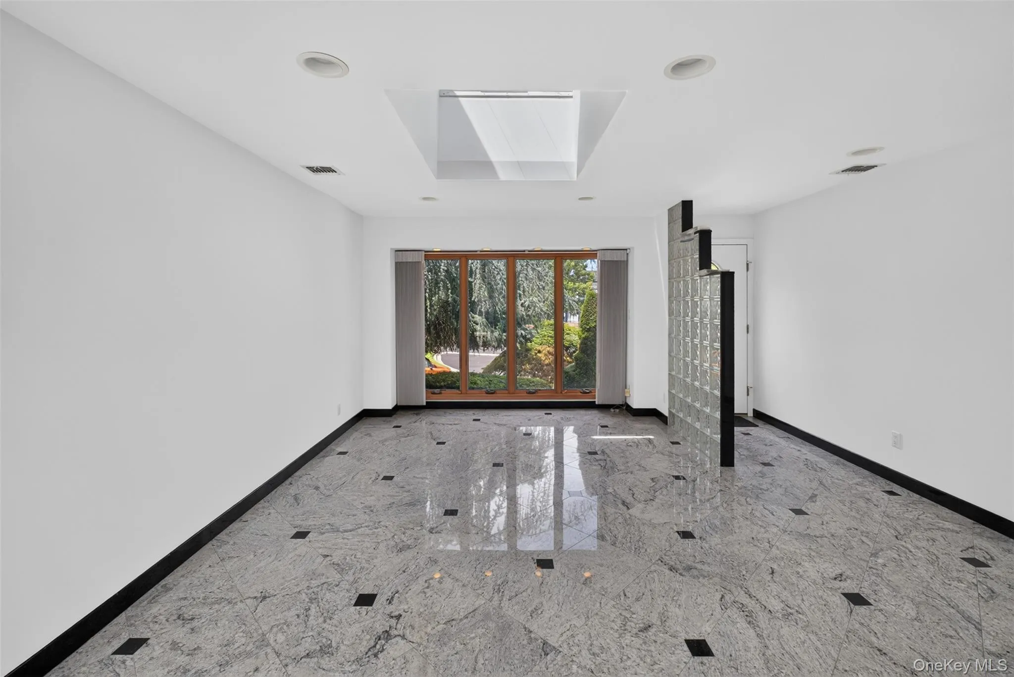 68 Briarwood Lane, Oyster Bay, NY, 3 Bedrooms Bedrooms, 6 Rooms Rooms,2 BathroomsBathrooms,Residential,For Rent,Briarwood,0,1040816 68 Briarwood Lane, Oyster Bay, NY, 3 Bedrooms Bedrooms, 6 Rooms Rooms,2 BathroomsBathrooms,Residential,For Rent,Briarwood,0,1040816