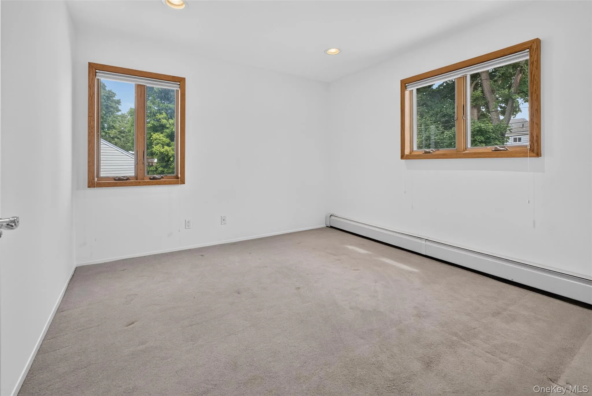 68 Briarwood Lane, Oyster Bay, NY, 3 Bedrooms Bedrooms, 6 Rooms Rooms,2 BathroomsBathrooms,Residential,For Rent,Briarwood,0,1040816 68 Briarwood Lane, Oyster Bay, NY, 3 Bedrooms Bedrooms, 6 Rooms Rooms,2 BathroomsBathrooms,Residential,For Rent,Briarwood,0,1040816