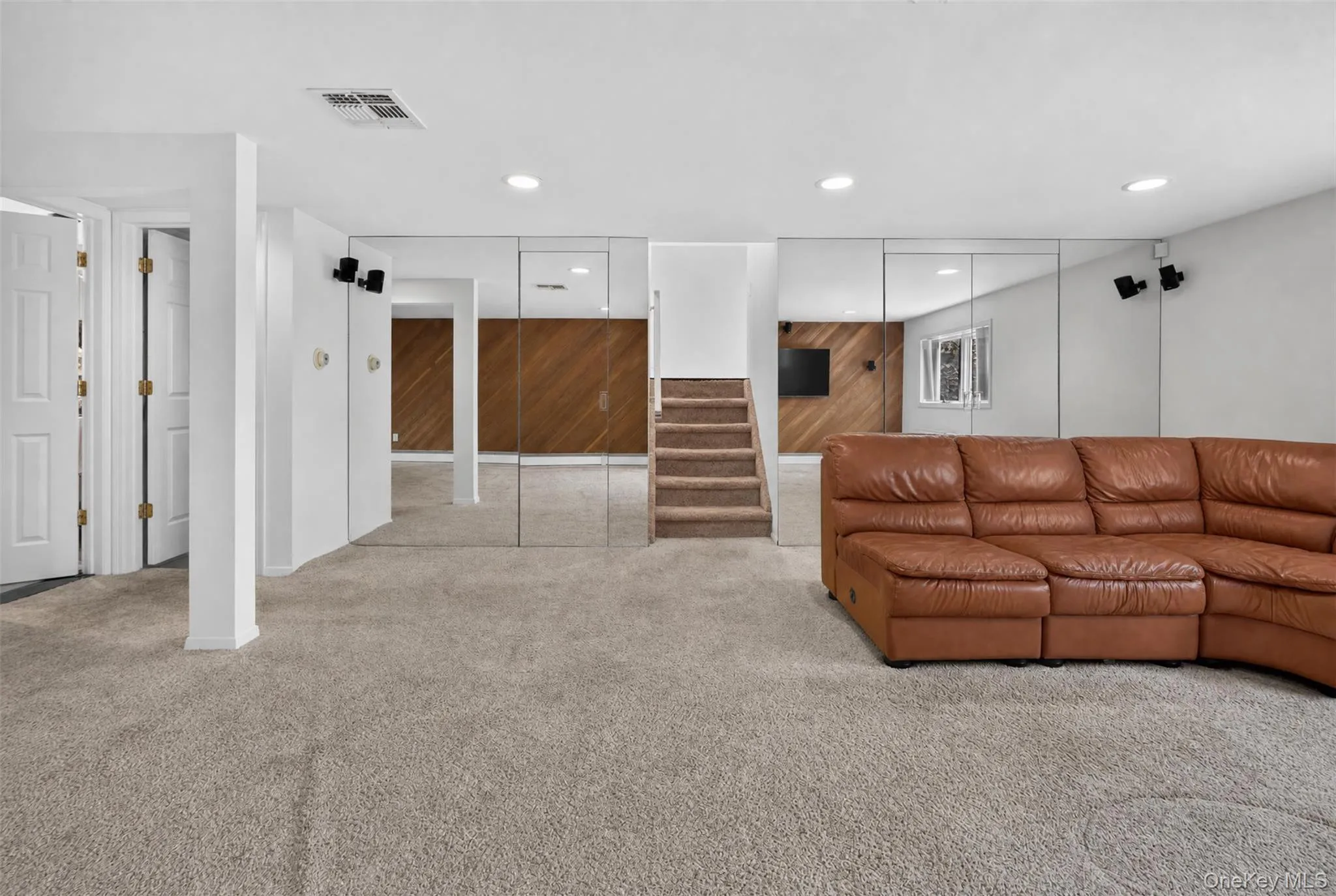 68 Briarwood Lane, Oyster Bay, NY, 3 Bedrooms Bedrooms, 6 Rooms Rooms,2 BathroomsBathrooms,Residential,For Rent,Briarwood,0,1040816 68 Briarwood Lane, Oyster Bay, NY, 3 Bedrooms Bedrooms, 6 Rooms Rooms,2 BathroomsBathrooms,Residential,For Rent,Briarwood,0,1040816
