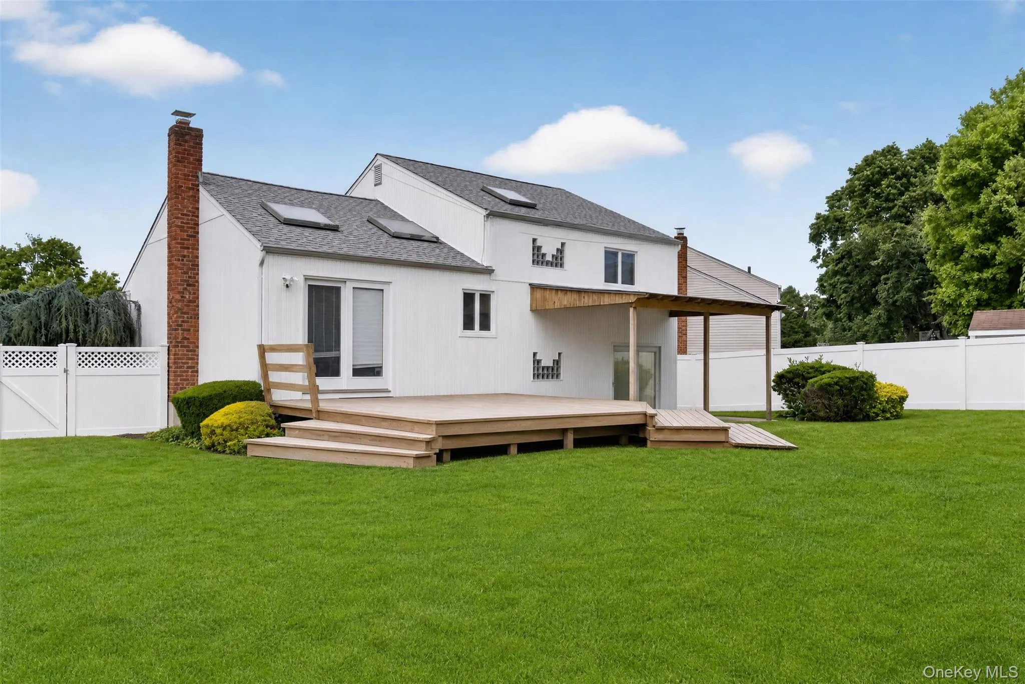 68 Briarwood Lane, Oyster Bay, NY, 3 Bedrooms Bedrooms, 6 Rooms Rooms,2 BathroomsBathrooms,Residential,For Rent,Briarwood,0,1040816 68 Briarwood Lane, Oyster Bay, NY, 3 Bedrooms Bedrooms, 6 Rooms Rooms,2 BathroomsBathrooms,Residential,For Rent,Briarwood,0,1040816