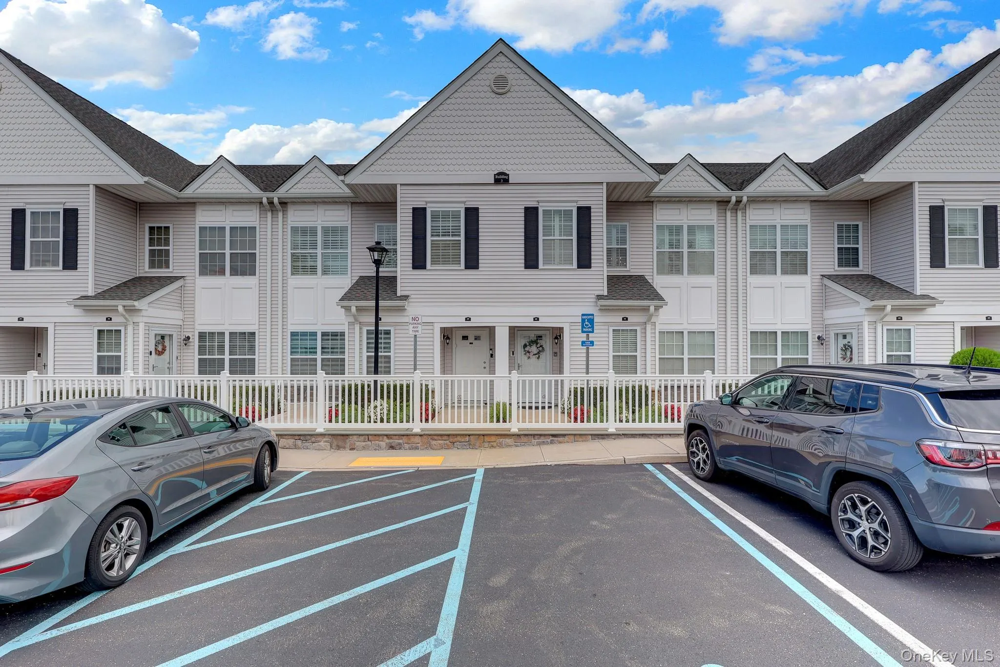 41 Spring Drive, Hempstead, NY, 2 Bedrooms Bedrooms, 6 Rooms Rooms,2 BathroomsBathrooms,Residential,For Rent,Spring,0,1040819 41 Spring Drive, Hempstead, NY, 2 Bedrooms Bedrooms, 6 Rooms Rooms,2 BathroomsBathrooms,Residential,For Rent,Spring,0,1040819