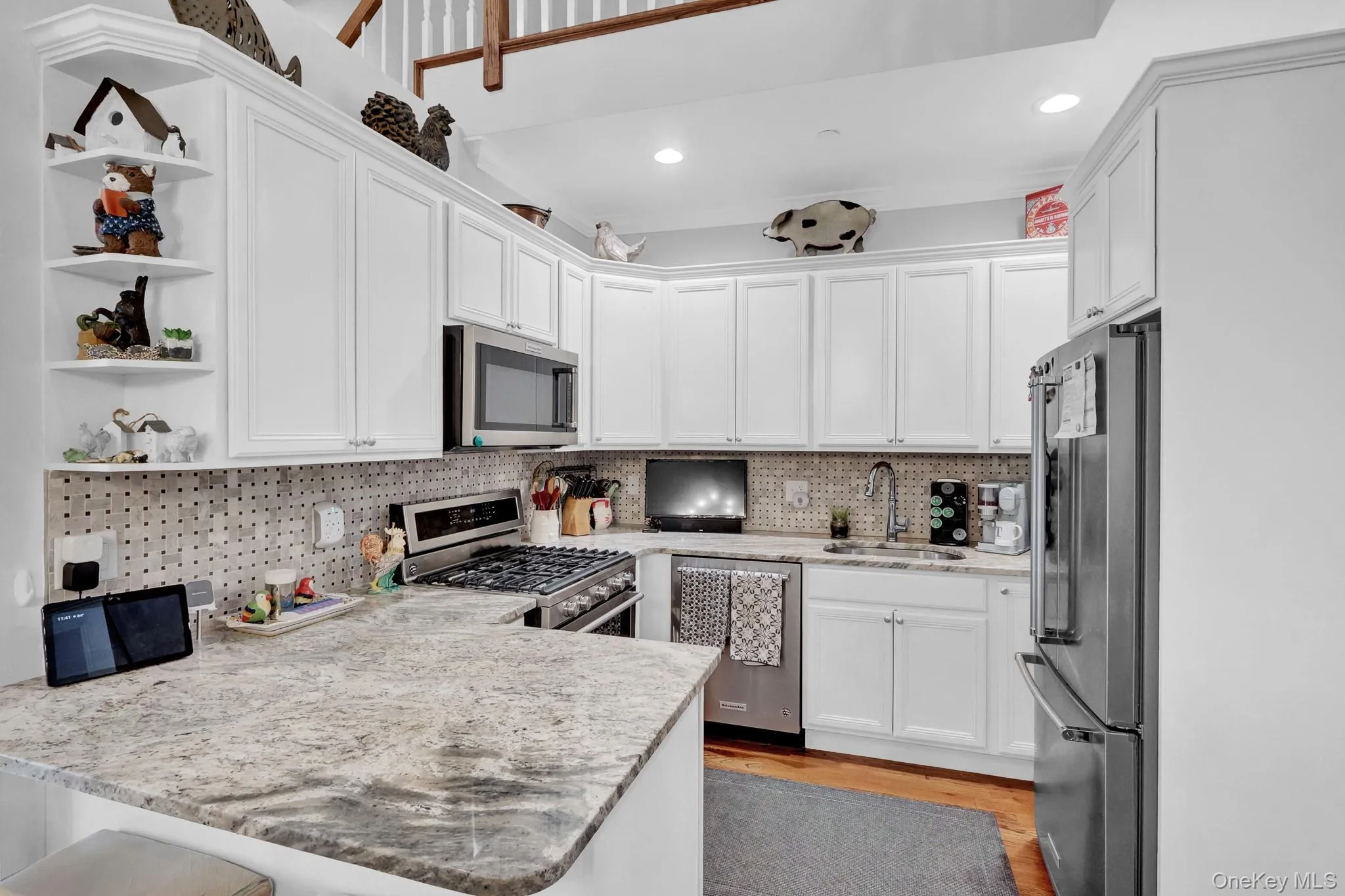 41 Spring Drive, Hempstead, NY, 2 Bedrooms Bedrooms, 6 Rooms Rooms,2 BathroomsBathrooms,Residential,For Rent,Spring,0,1040819 41 Spring Drive, Hempstead, NY, 2 Bedrooms Bedrooms, 6 Rooms Rooms,2 BathroomsBathrooms,Residential,For Rent,Spring,0,1040819