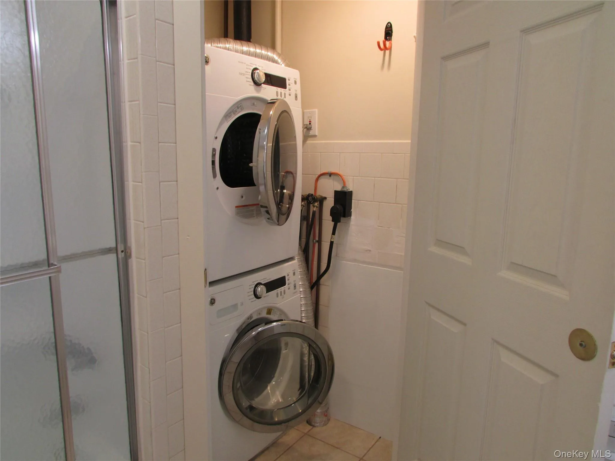 23 Howard Street, Cornwall, NY, 1 Bedroom Bedrooms, 4 Room Rooms,1 BathroomBathrooms,Residential Lease,For Rent,Howard,0,1040823 23 Howard Street, Cornwall, NY, 1 Bedroom Bedrooms, 4 Room Rooms,1 BathroomBathrooms,Residential Lease,For Rent,Howard,0,1040823
