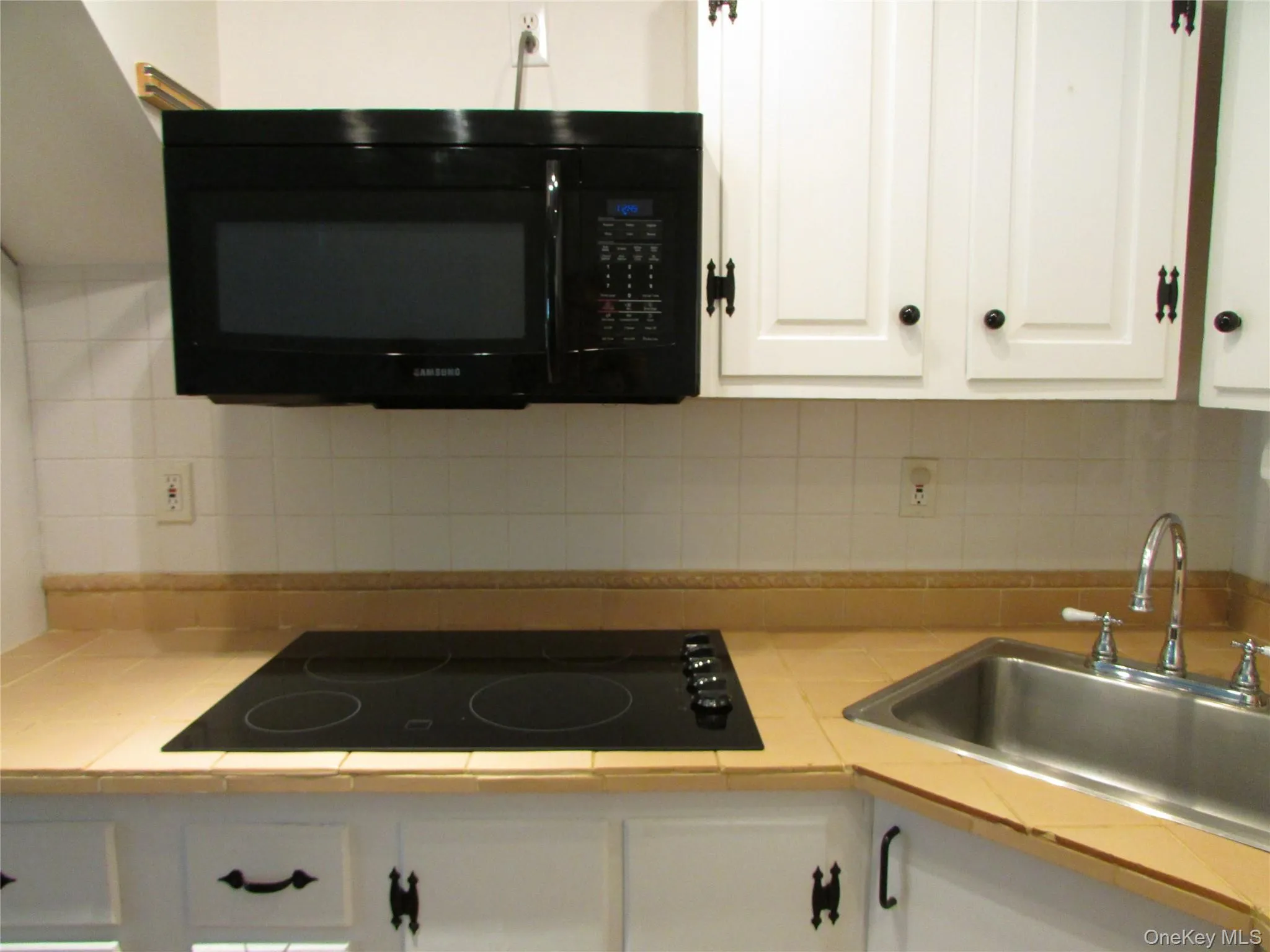 23 Howard Street, Cornwall, NY, 1 Bedroom Bedrooms, 4 Room Rooms,1 BathroomBathrooms,Residential Lease,For Rent,Howard,0,1040823 23 Howard Street, Cornwall, NY, 1 Bedroom Bedrooms, 4 Room Rooms,1 BathroomBathrooms,Residential Lease,For Rent,Howard,0,1040823