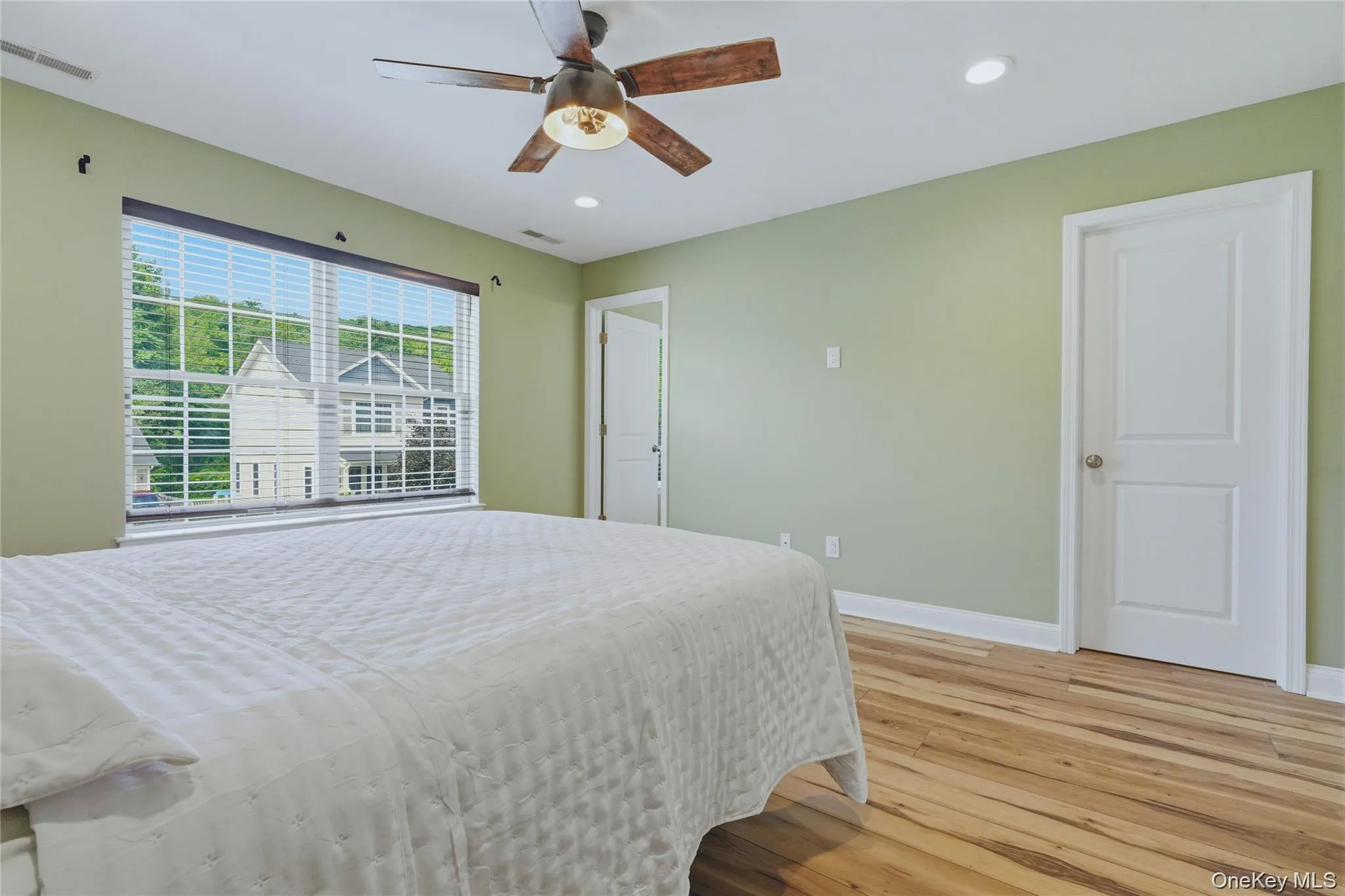 9 Emerson Terrace, Lloyd, NY, 3 Bedrooms Bedrooms, 6 Rooms Rooms,2 BathroomsBathrooms,Residential,For Rent,Emerson,0,1040828 9 Emerson Terrace, Lloyd, NY, 3 Bedrooms Bedrooms, 6 Rooms Rooms,2 BathroomsBathrooms,Residential,For Rent,Emerson,0,1040828