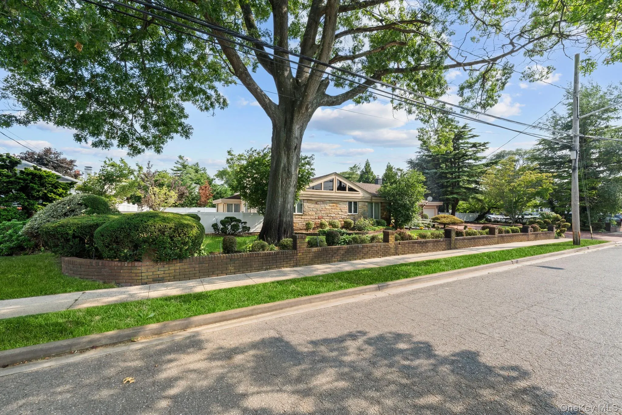 171 Kensington Avenue, Hempstead, NY, 4 Bedrooms Bedrooms, 9 Rooms Rooms,3 BathroomsBathrooms,Residential,For Rent,Kensington,0,1040833 171 Kensington Avenue, Hempstead, NY, 4 Bedrooms Bedrooms, 9 Rooms Rooms,3 BathroomsBathrooms,Residential,For Rent,Kensington,0,1040833