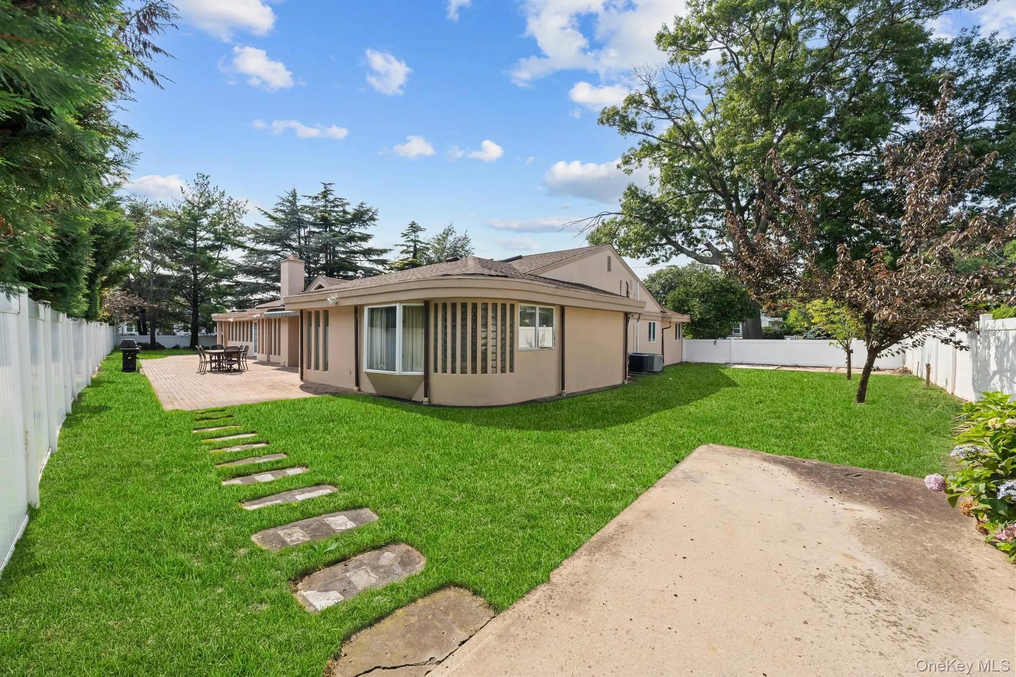 171 Kensington Avenue, Hempstead, NY, 4 Bedrooms Bedrooms, 9 Rooms Rooms,3 BathroomsBathrooms,Residential,For Rent,Kensington,0,1040833 171 Kensington Avenue, Hempstead, NY, 4 Bedrooms Bedrooms, 9 Rooms Rooms,3 BathroomsBathrooms,Residential,For Rent,Kensington,0,1040833